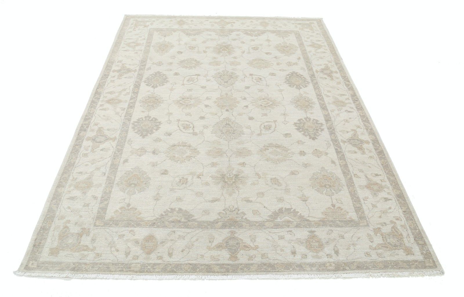 5.4x7.8 Ft Hand Knotted Beige Wool Oushak Area Rug With All Over Floral Design photo Textiles
