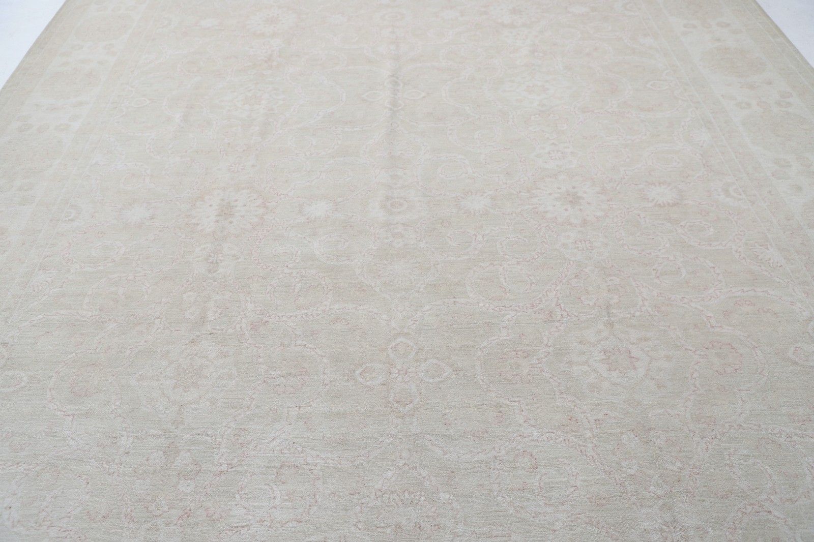 Tapis traditionnel noué à la main en laine beige, 10 x 13,2 pi, pour grand salon photo for sale