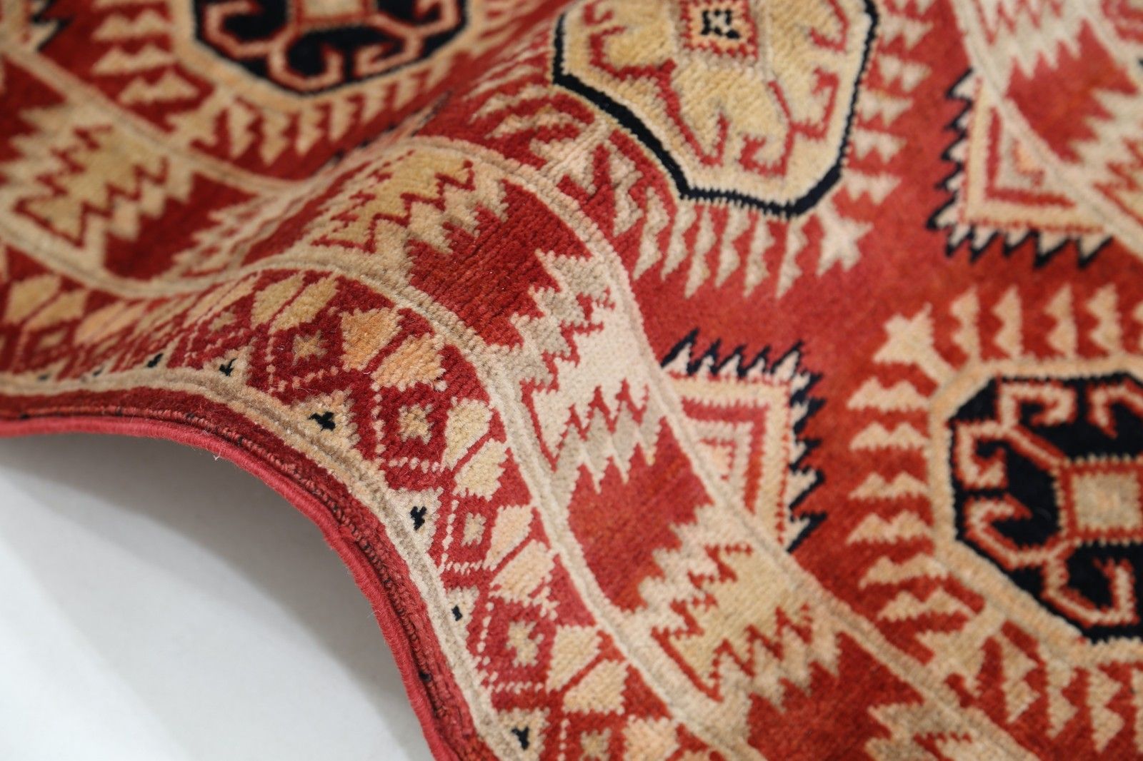 2,04 x 2,49 m Handgeknoopt Rood, Ivoor Wollen Vloerkleed. Traditioneel Tribaal Stijl Tapijt photo Textiel