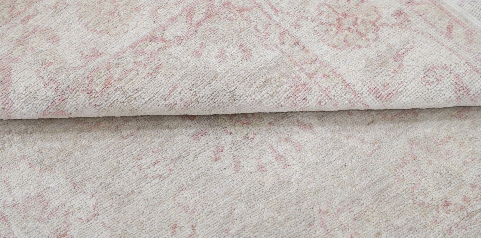 Tapis turc noué à la main, beige, 92 x 148 cm. 100 % laine photo Textiles