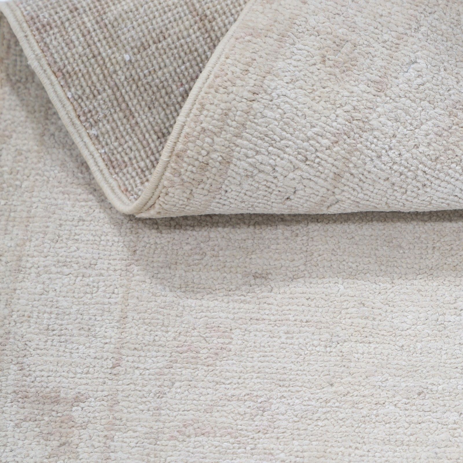 Tapis d'appoint artisanal beige à motif floral, 1,9 x 3 ft, pour chambre et entrée photo buy
