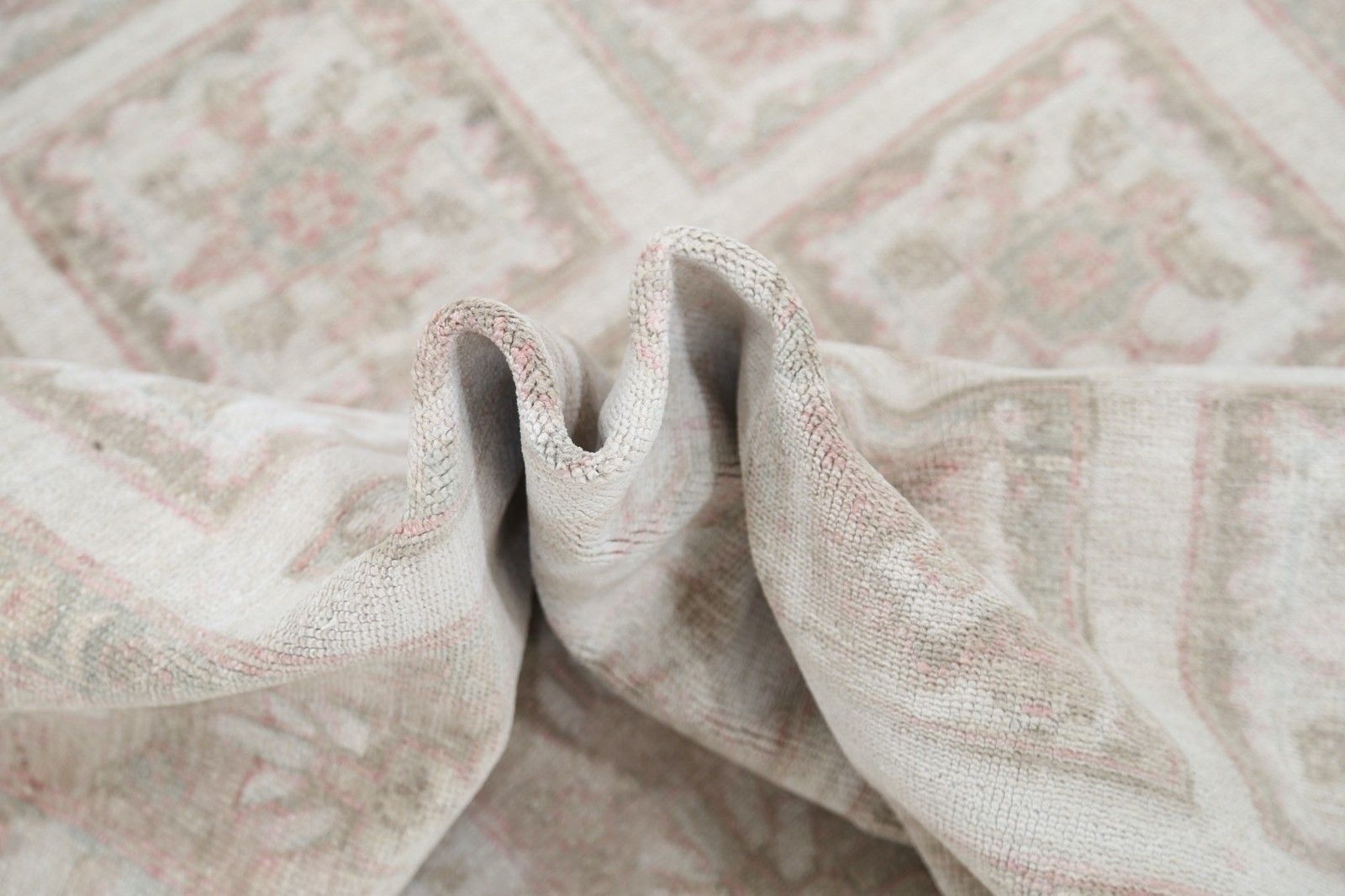 Tapis en laine noué à la main, motif à panneaux, rose poudré et ivoire - 120 x 173 cm photo 1104.0