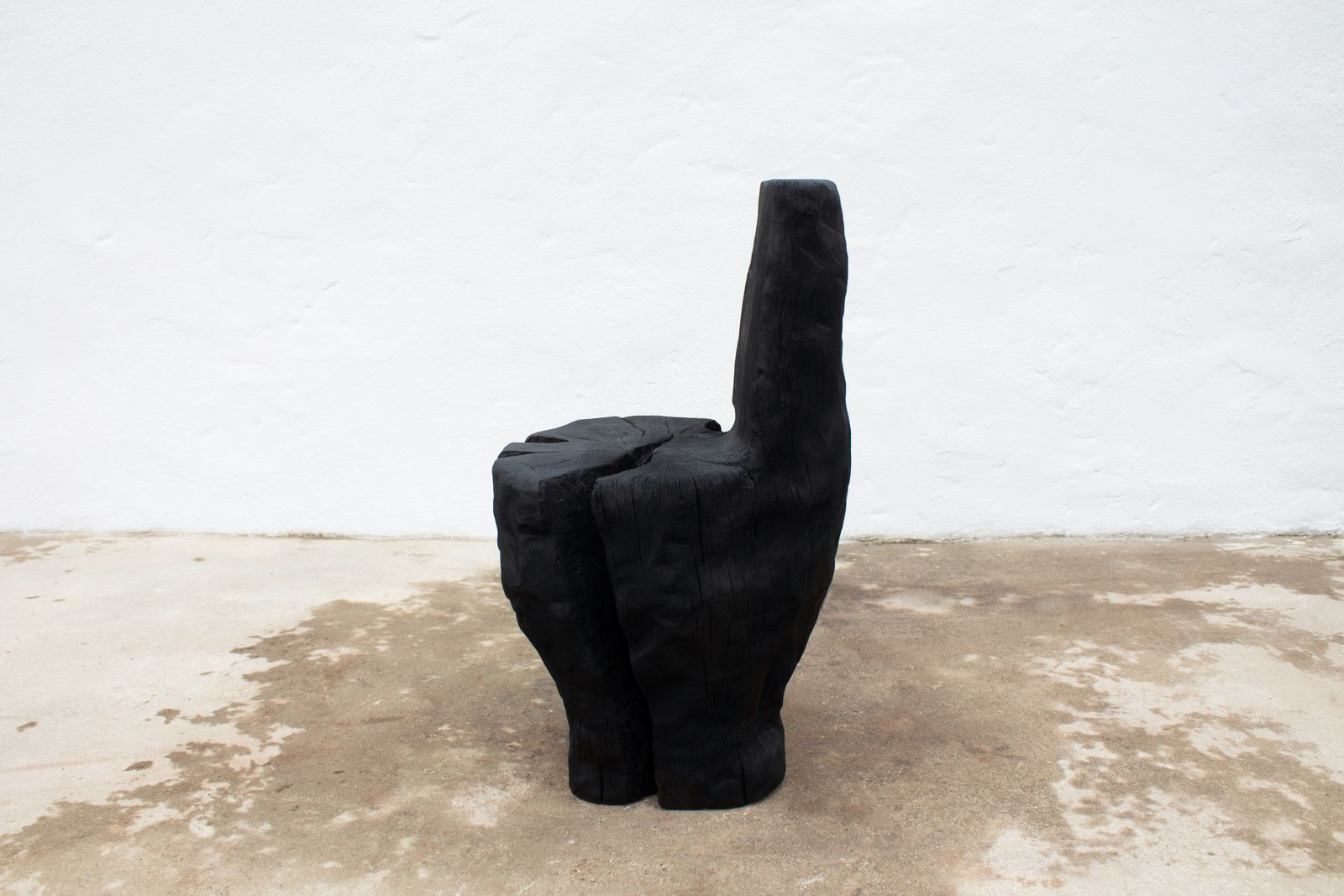 photo furniture Duhe Sculptural Chair By Tom Heywood