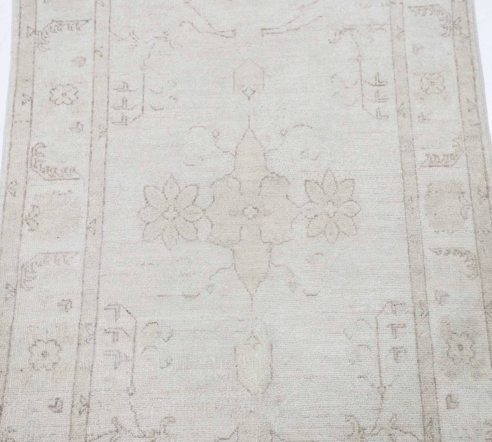 2.6x4 Ft Hand Knotted Beige Turkish Wool Area Rug. Floral Design Small Rug photo vinterior
