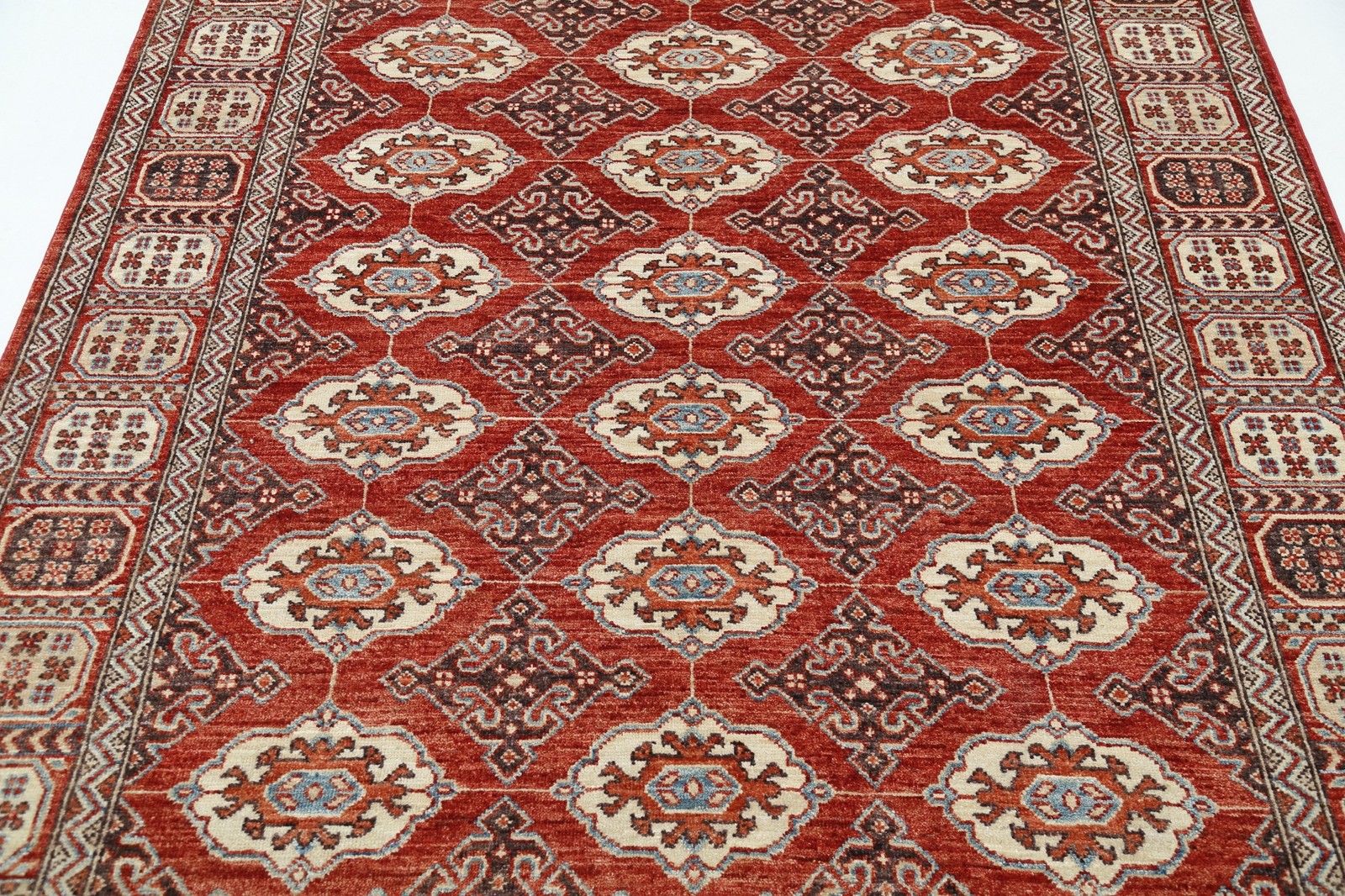 Handgeknoopt vloerkleed in rood, ivoor en marineblauw met geometrisch patroon, 5,7 x 8 ft photo 2178.0
