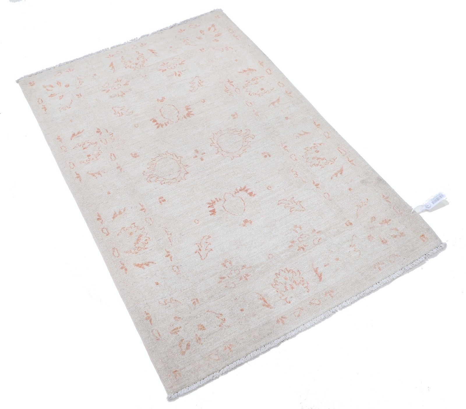 Tapis turc noué à la main en laine, petit format, 2,8 x 4 pi. Tapis d'appoint beige fait main photo furniture
