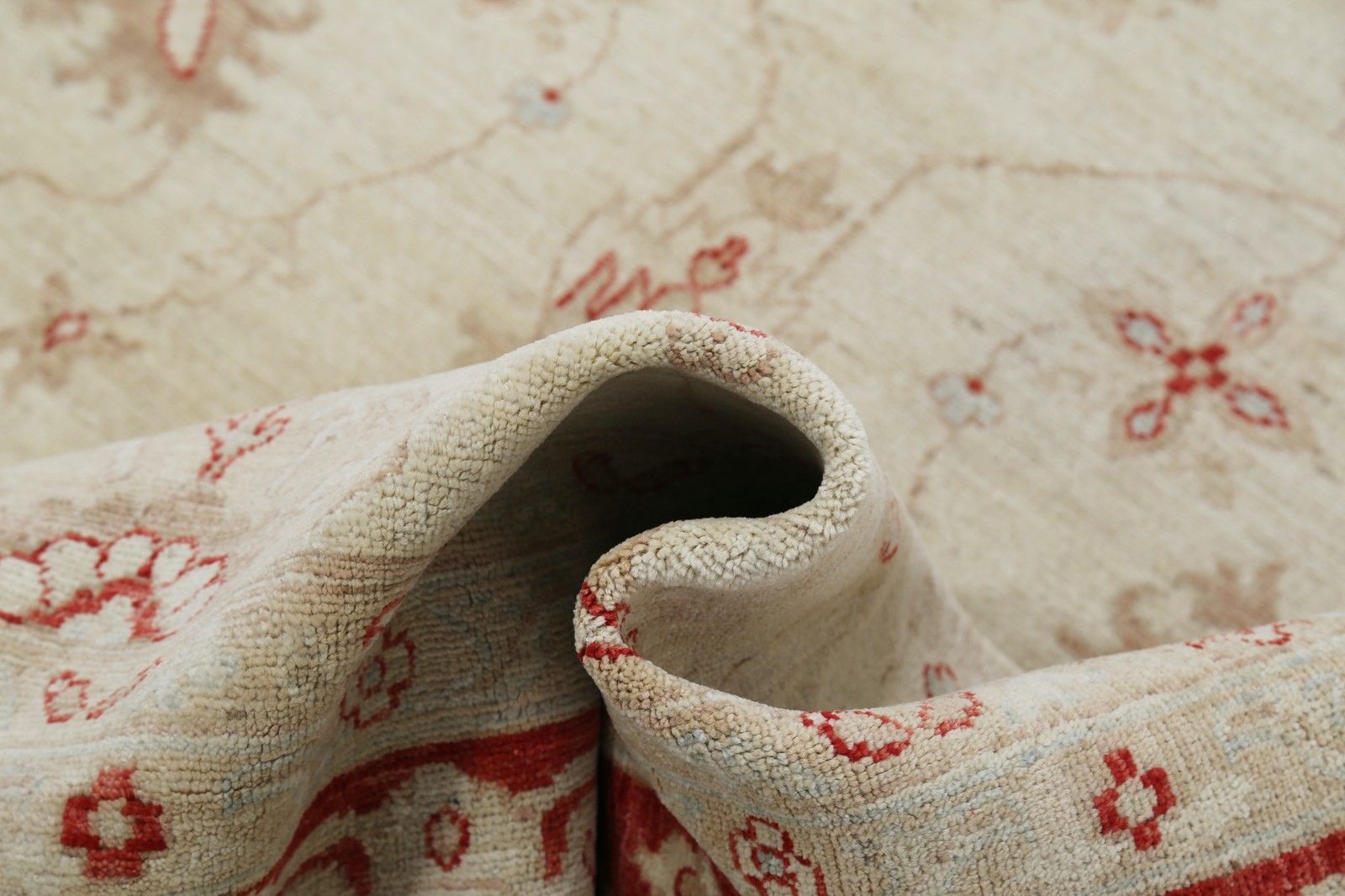 Tapis à motifs floraux noué à la main, fond beige et bordure rouge, 2,49 x 3,10 m photo vinterior
