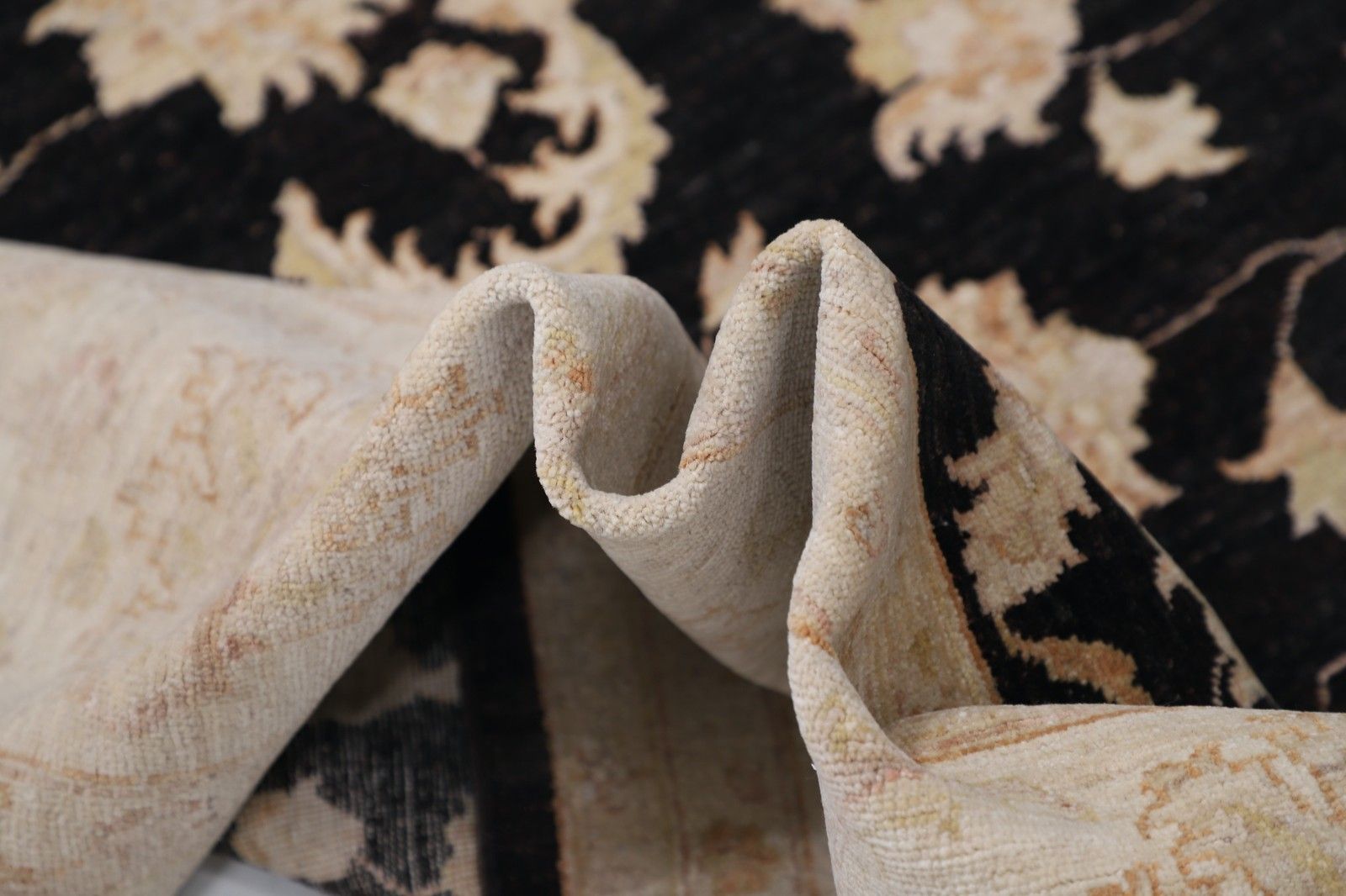 Grand tapis Oushak floral noué à la main en laine, noir et beige, 2,65 x 3,46 m photo Textiles