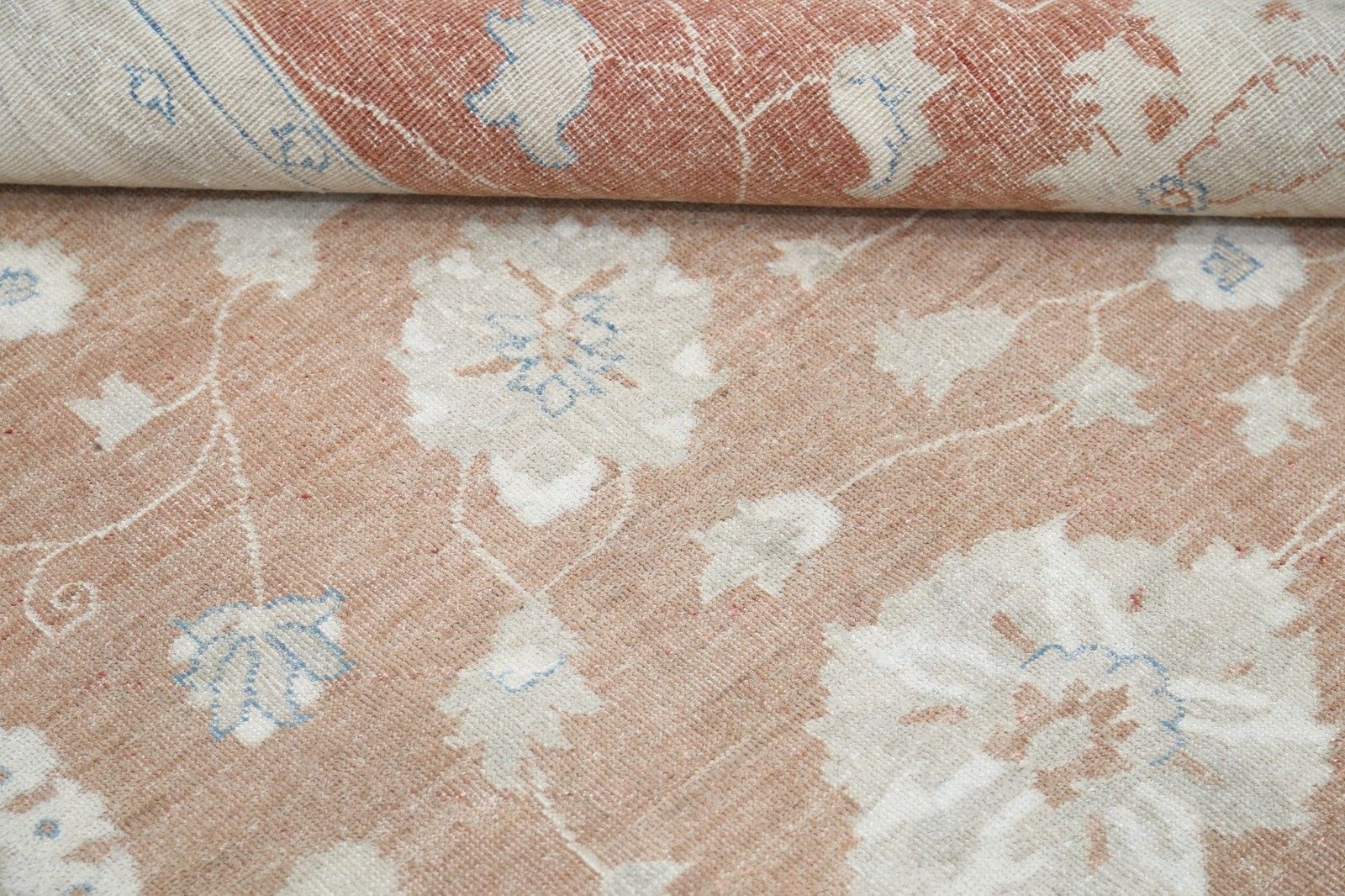 Tapis Oushak floral noué à la main, rouge doux et beige, 265 x 348 cm. 100 % laine photo 4884.0