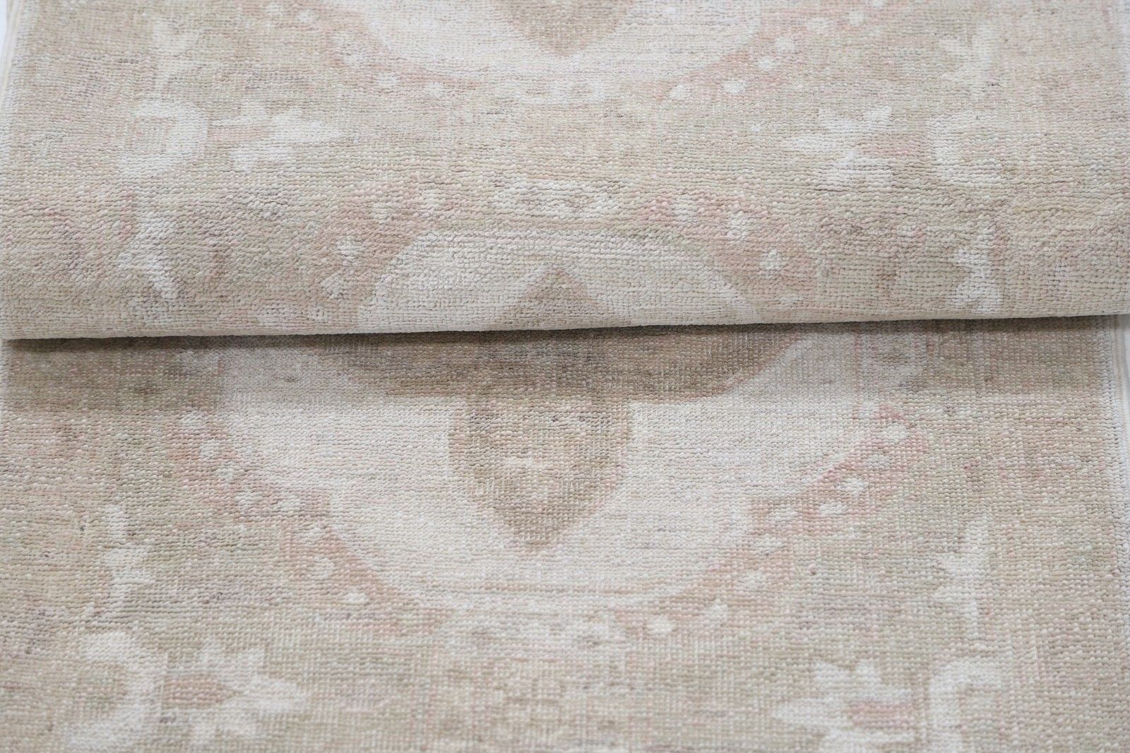 2x6,5 ft handgeknoopt loperkleed voor hal. Beige loper voor gang. Keukenkleed photo Textiel