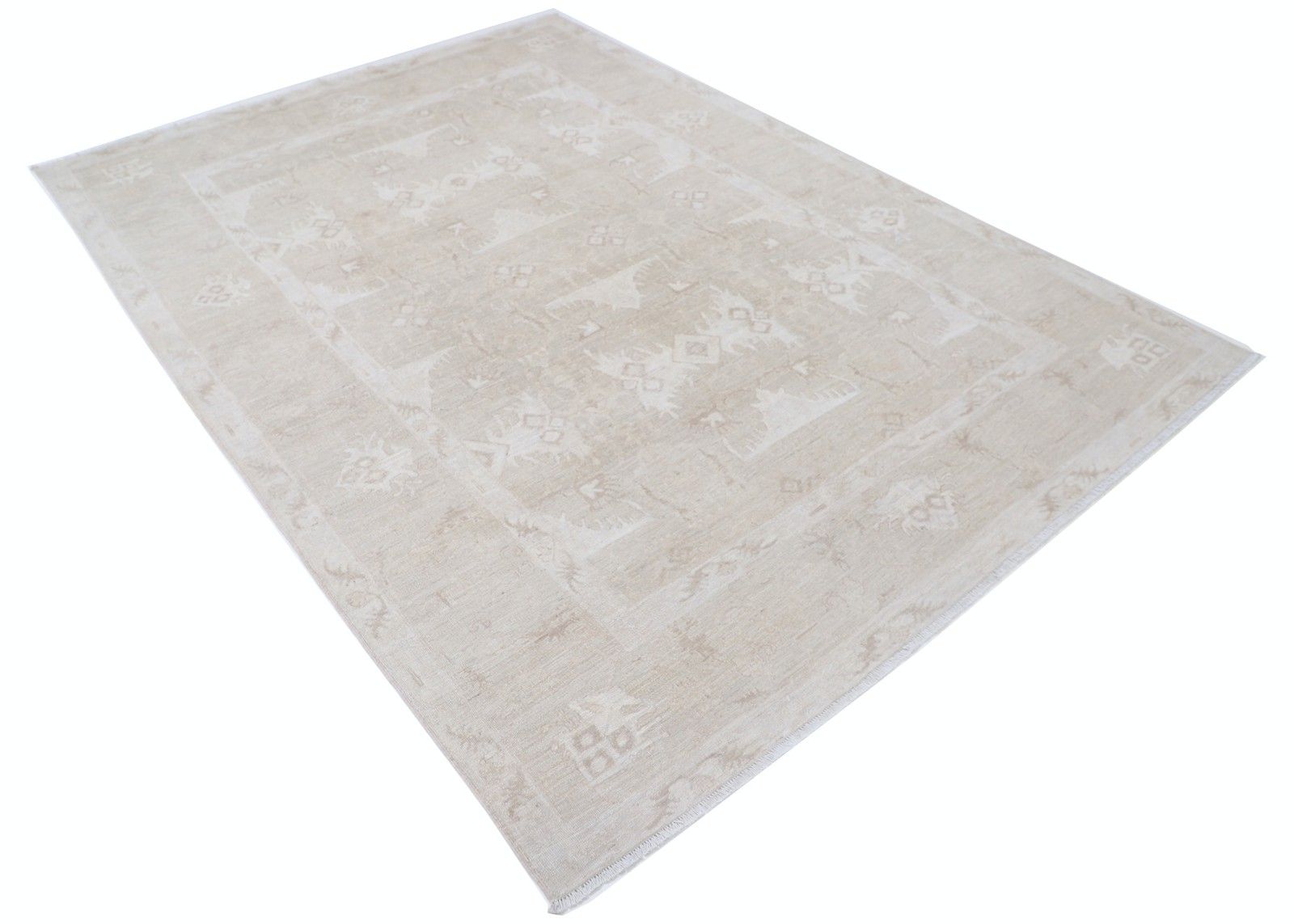 Tapis traditionnel noué à la main, beige, 190 x 256 cm, pour salon. 100 % laine photo furniture