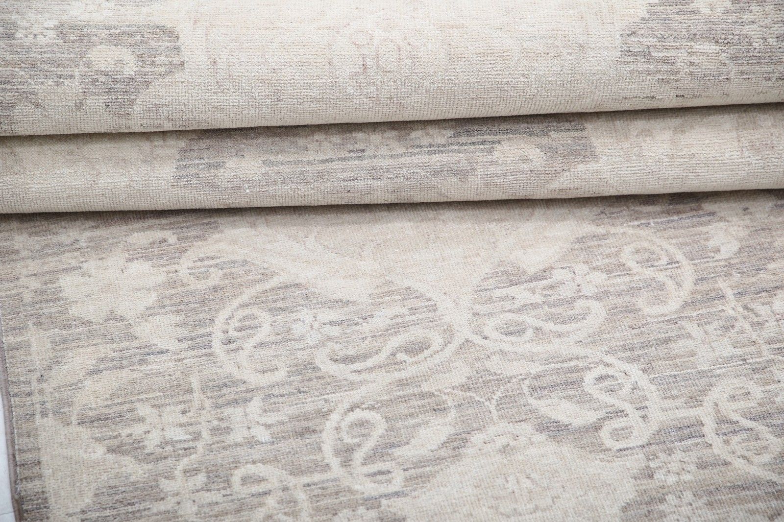 2.6x8 Ft Hand Knotted Beige Runner Rug. Floral Corridor Rug For Hallway, Kitchen photo 986.0