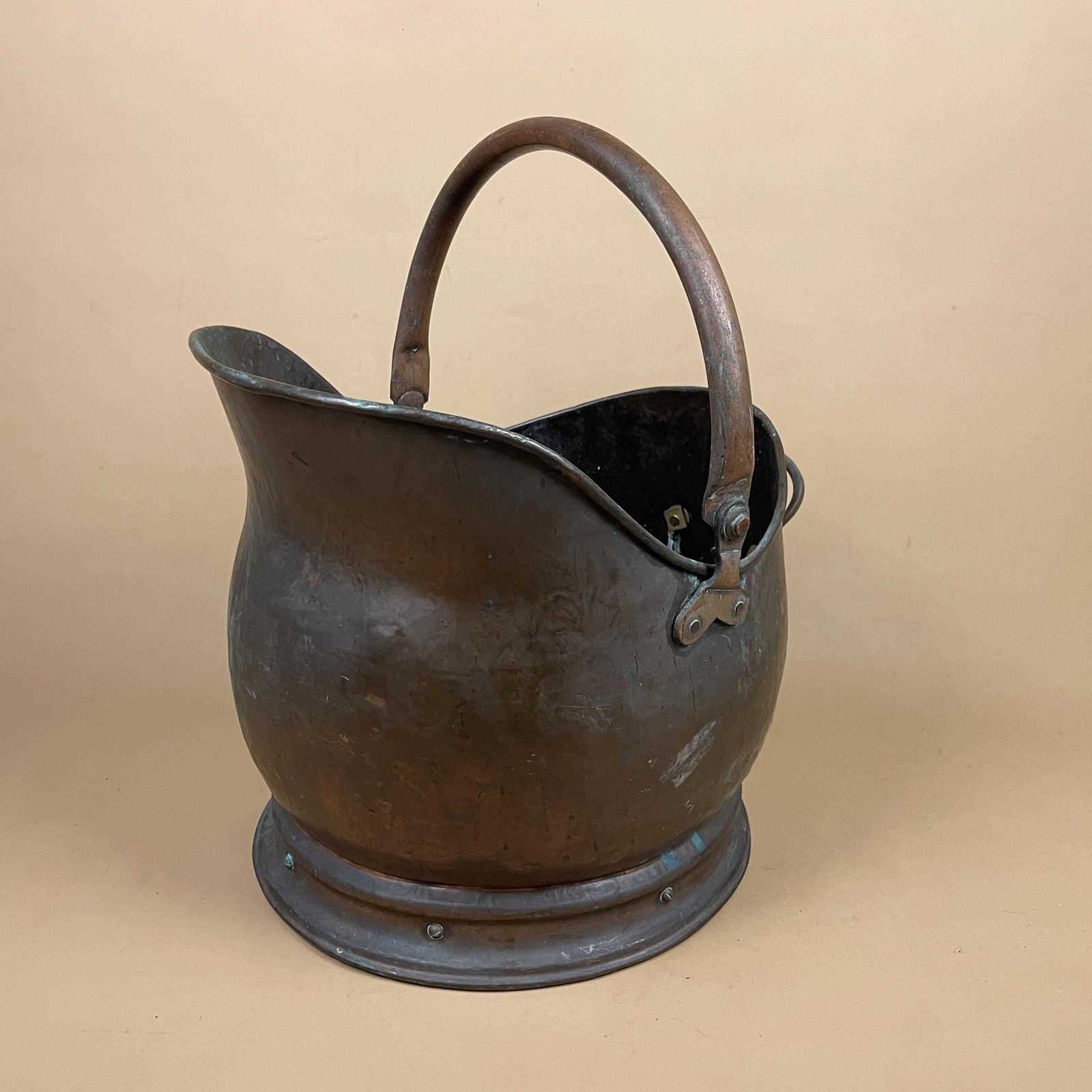 Antique Metal Coal Dark Copper Bucket Handle Fireside Fire Side Scuttle Helmet Cottage Heavy Vintage Fireplace Logs photo for sale