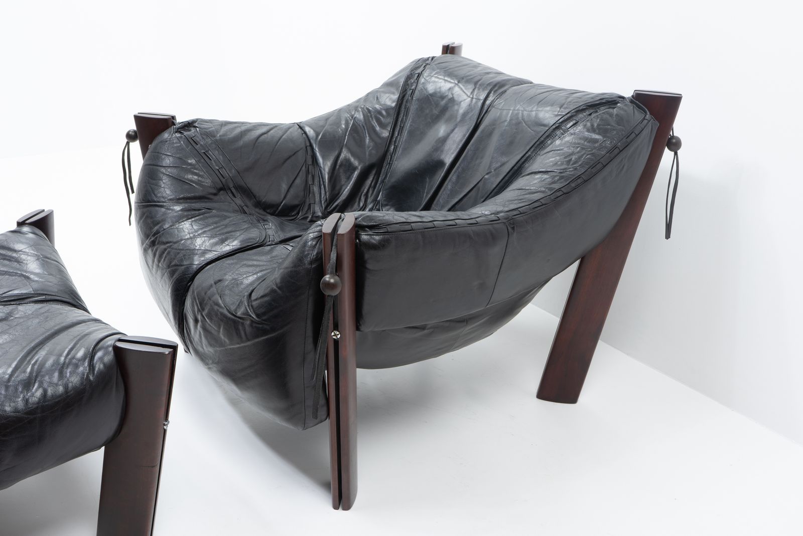 photo buy Brazilian Design Percival Lafer, Mp 111 Lounge Set, Brazil – 1970s