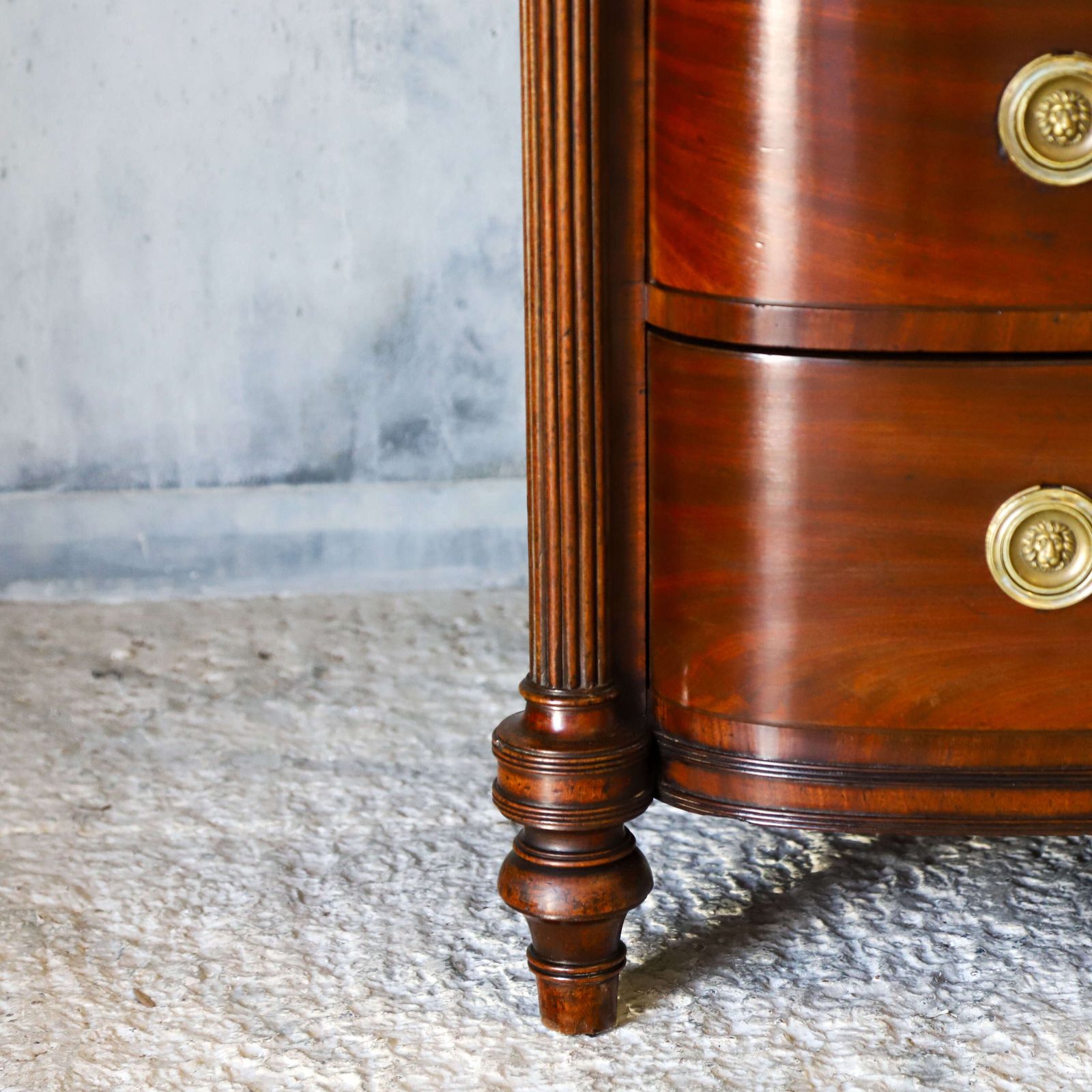 photo vintage Scottish Regency Bow Front Chest Of 4 Graduated Drawers In Flame Mahogany Circa1830