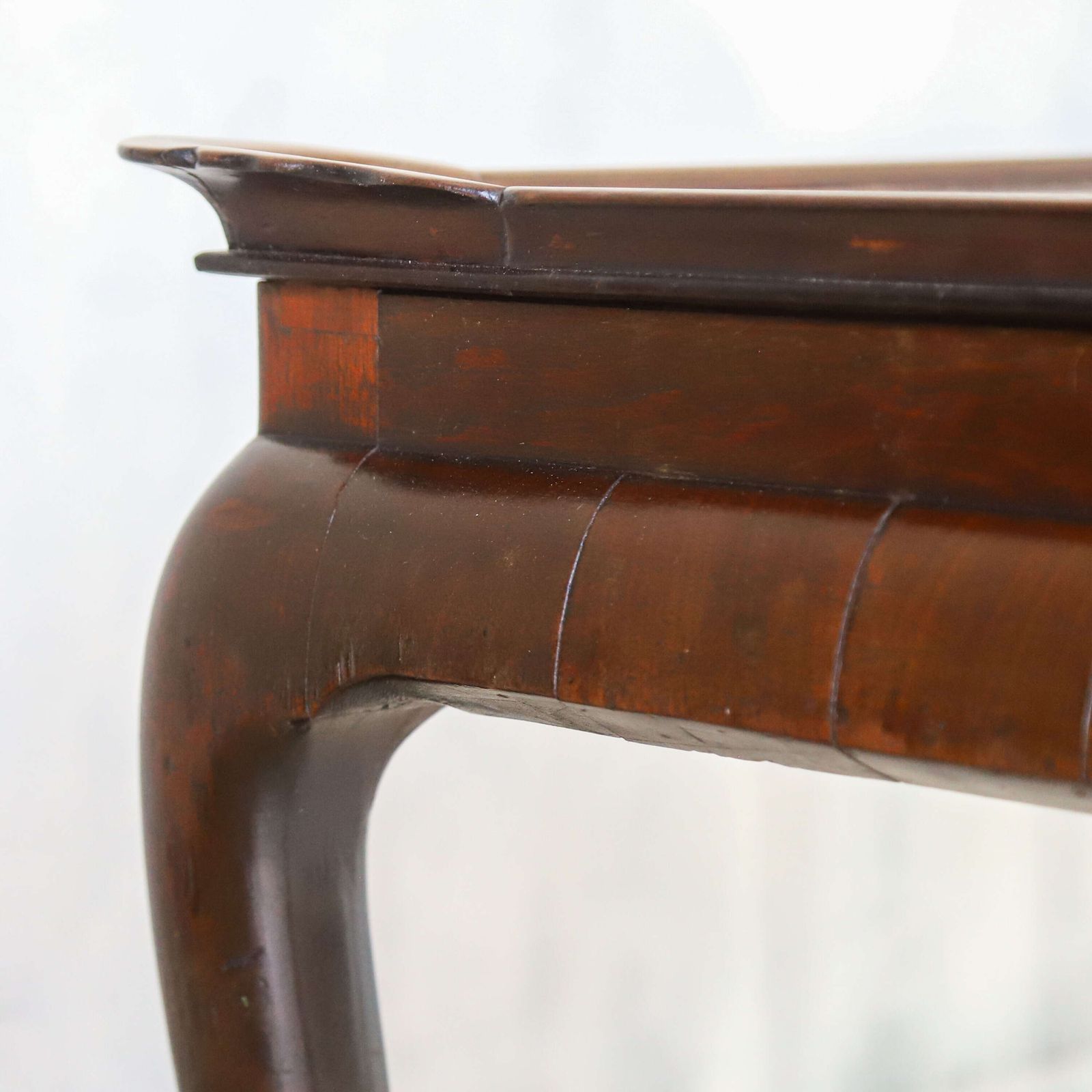 photo furniture Early Georgian George II Cuban Mahogany Tray Top Silver Table With Cabriole Legs