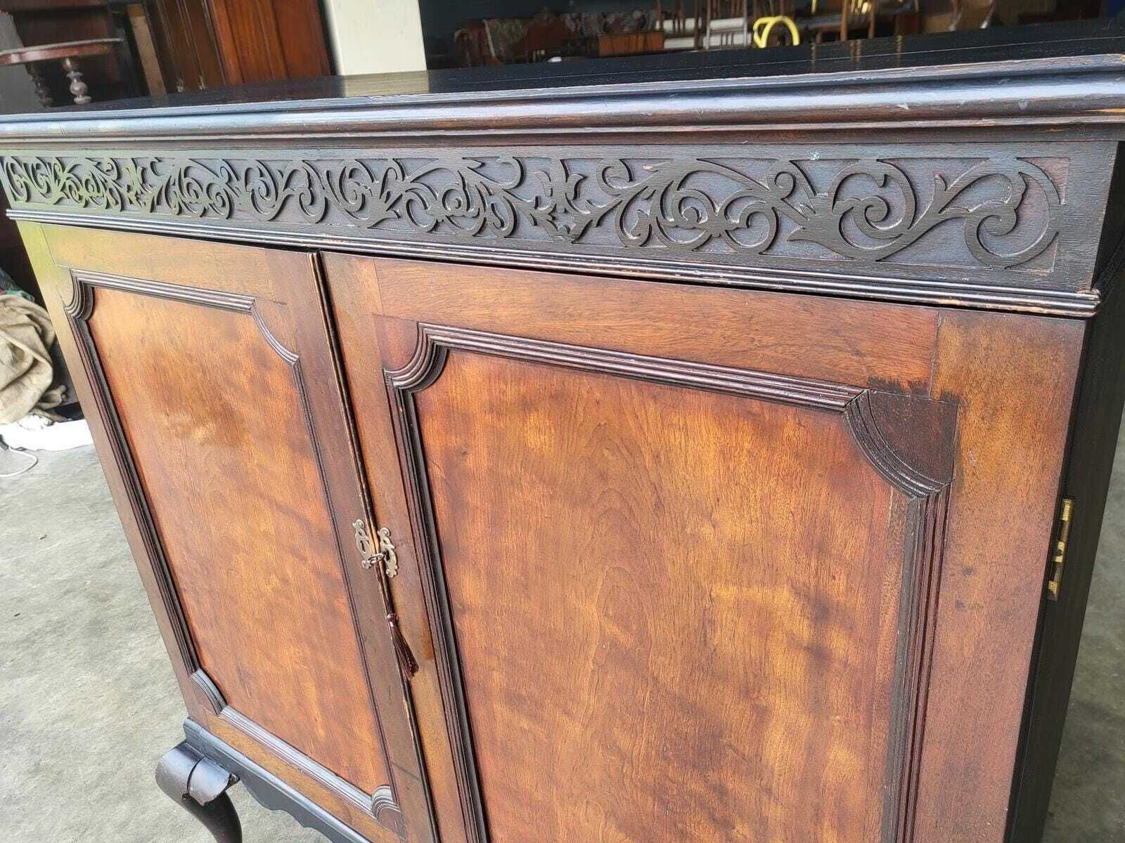 photo furniture Antique Large Edwardian 2 Door Cupboard Cabinet Cabriole Legs Shelves