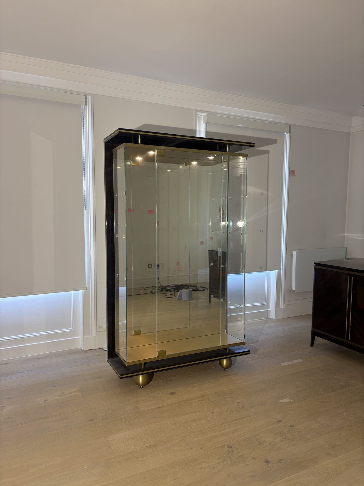 Turri  Luxury  Furniture Glass Display Cabinet