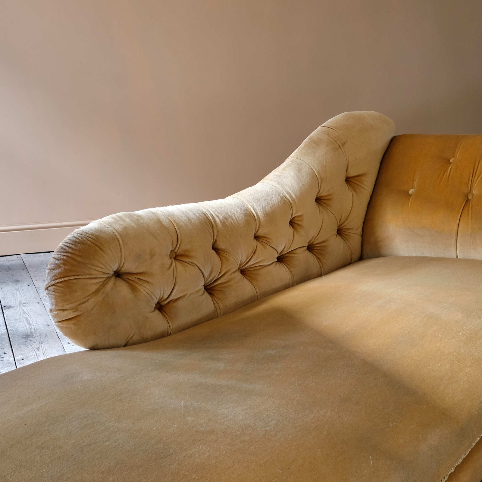 Mid 19th Century Country House Chaise Longue photo buy