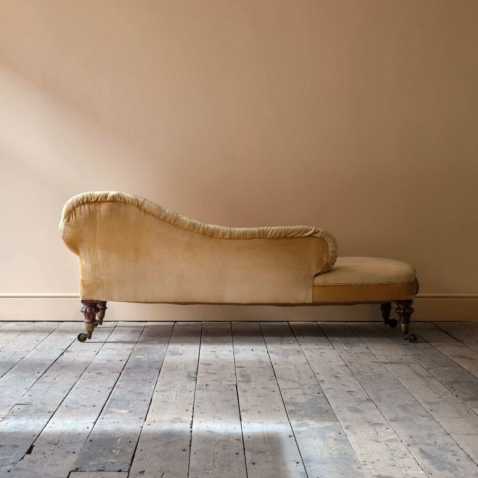 photo vintage Mid 19th Century Country House Chaise Longue