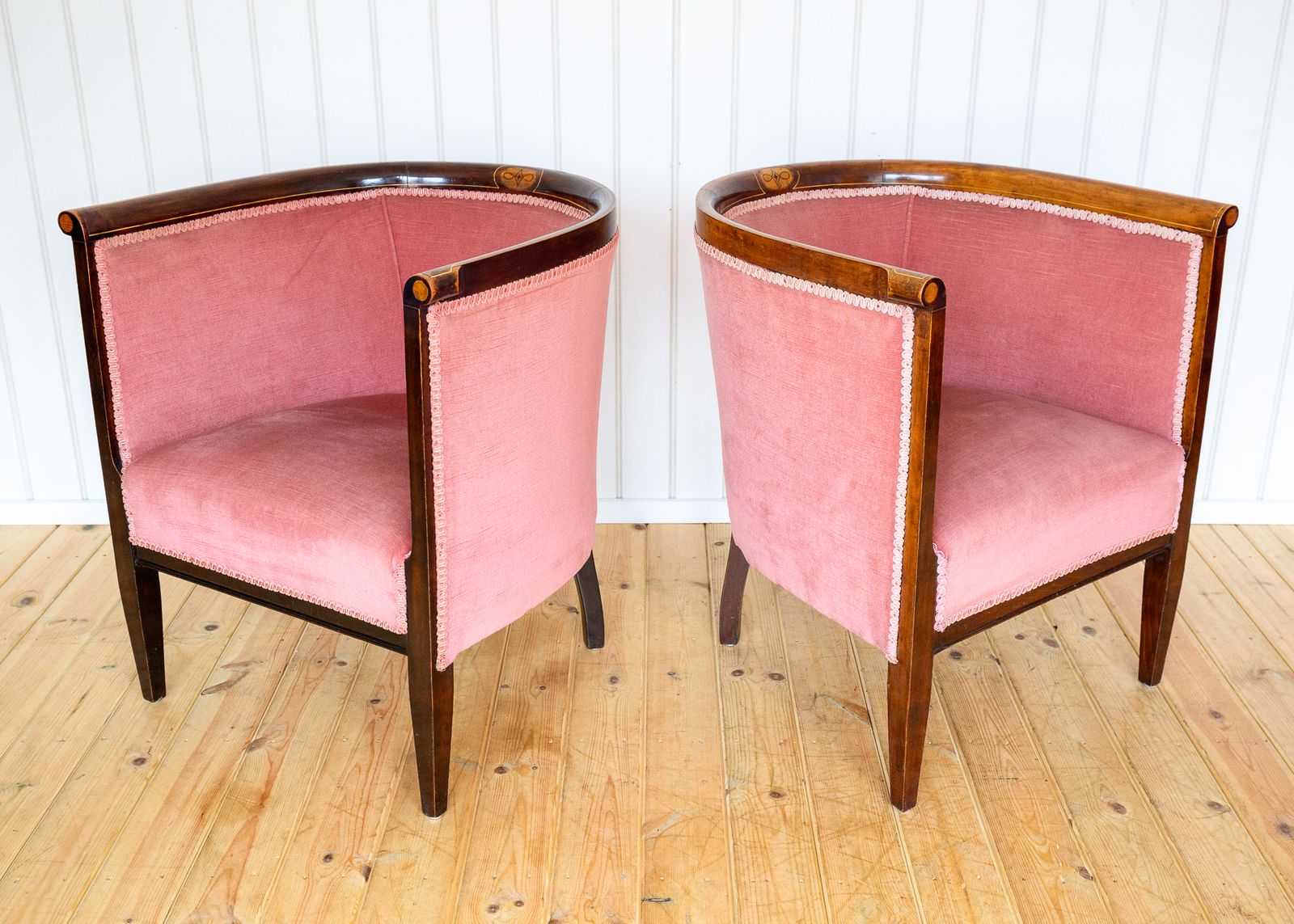 photo vintage Pair Of Edwardian Mahogany Armchairs Barrel Back Pink Tub Antiqu.E Art Nouvea.U 1910