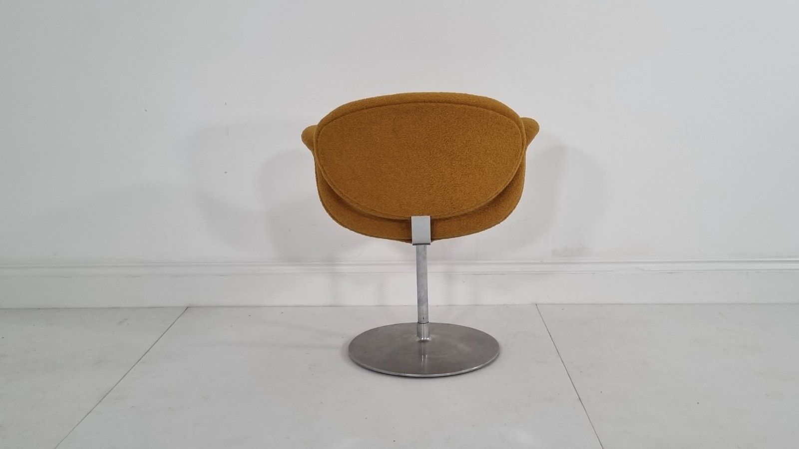 photo for sale Artifort Tulip Chair In Mustard Boucle In Immaculate Condition