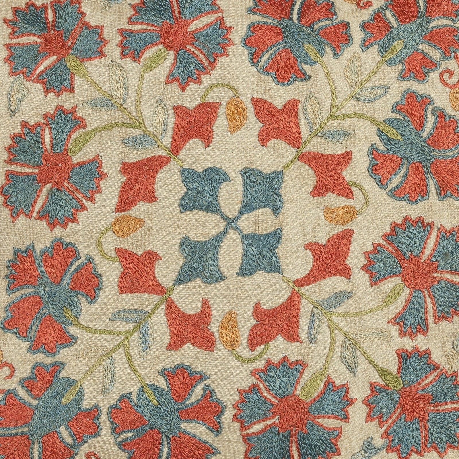 Housse de coussin brodée 100 % soie, 30 x 30 cm. Housse de coussin traditionnelle. photo for sale