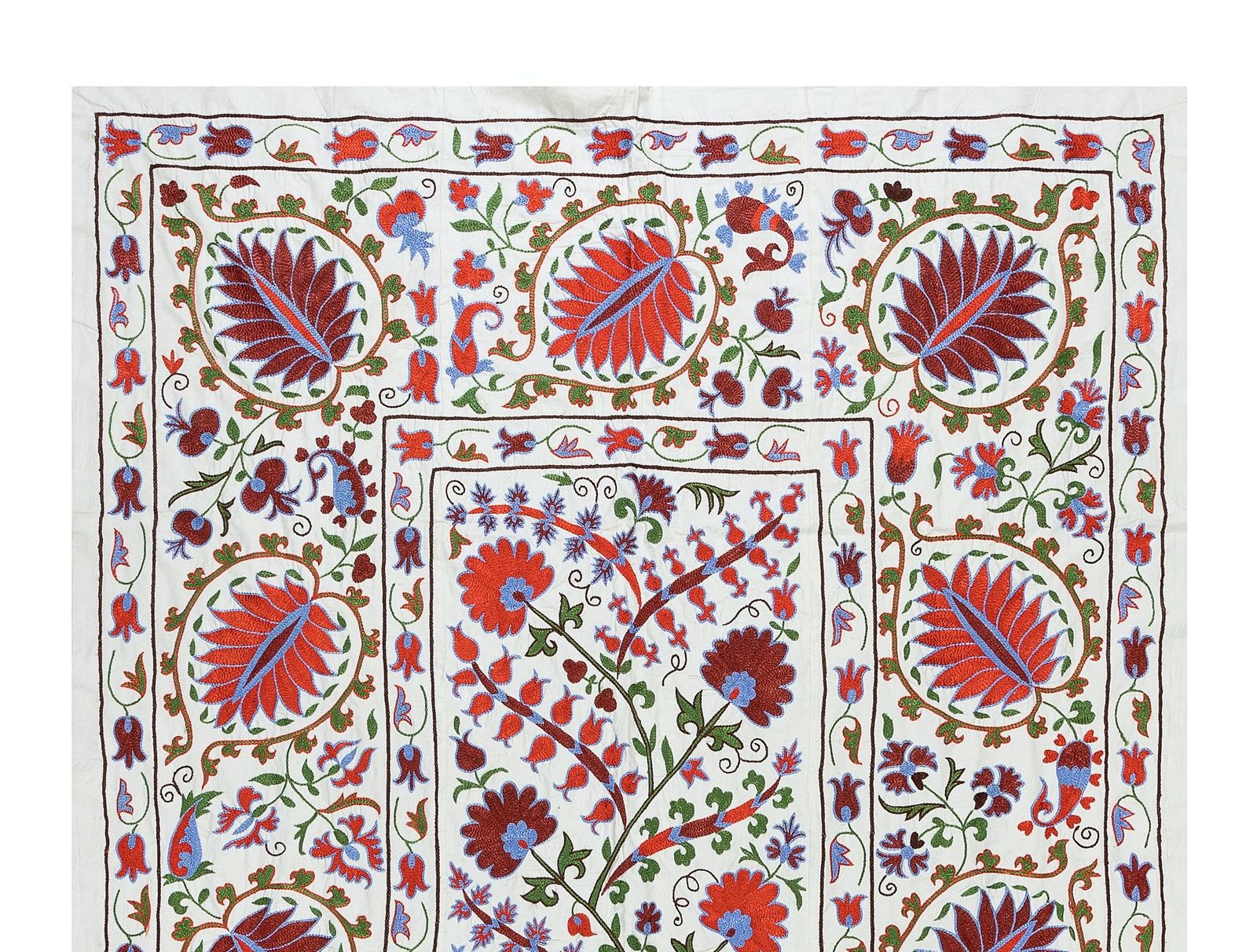 4.5x6.9 Ft Silk Hand Embroidered Suzani Bed Cover, Decorative Uzbek Wall Hanging photo furniture