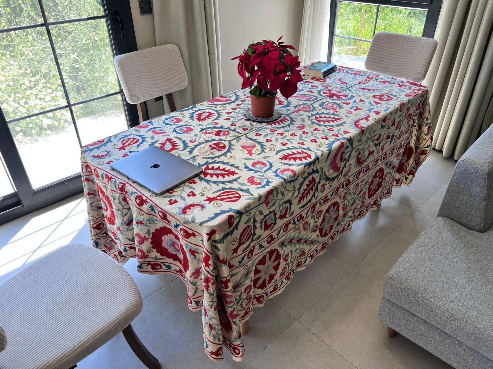 6'6"X7'9" Embroidered Silk Bed Cover. Uzbek Table Cover. Vintage Bedspread photo furniture