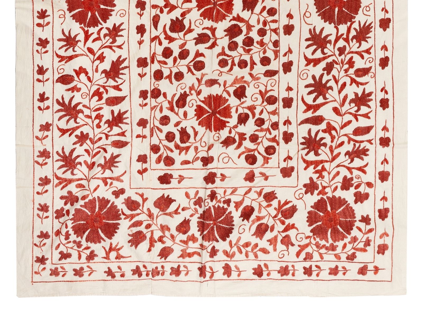 Textile suzani ouzbek, 4,8 x 7 ft - Couvre-lit brodé en coton et soie photo for sale