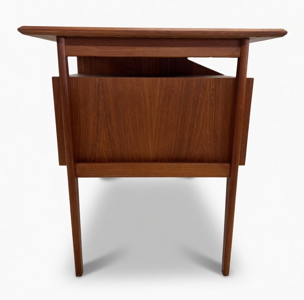 Teak Desk By Gunner Nielsen For Tibergaard, 1960s. photo vinterior