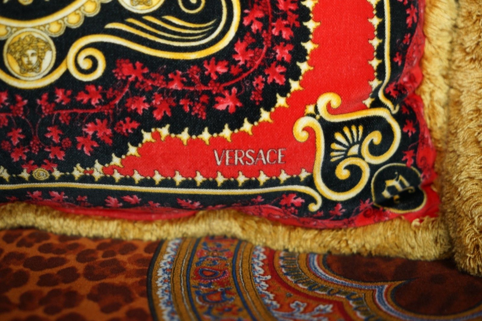 Three Rrp £2,250 Versace Italy 2003 Ilian Rachov Designed Silk Scatter Cushions photo vinterior