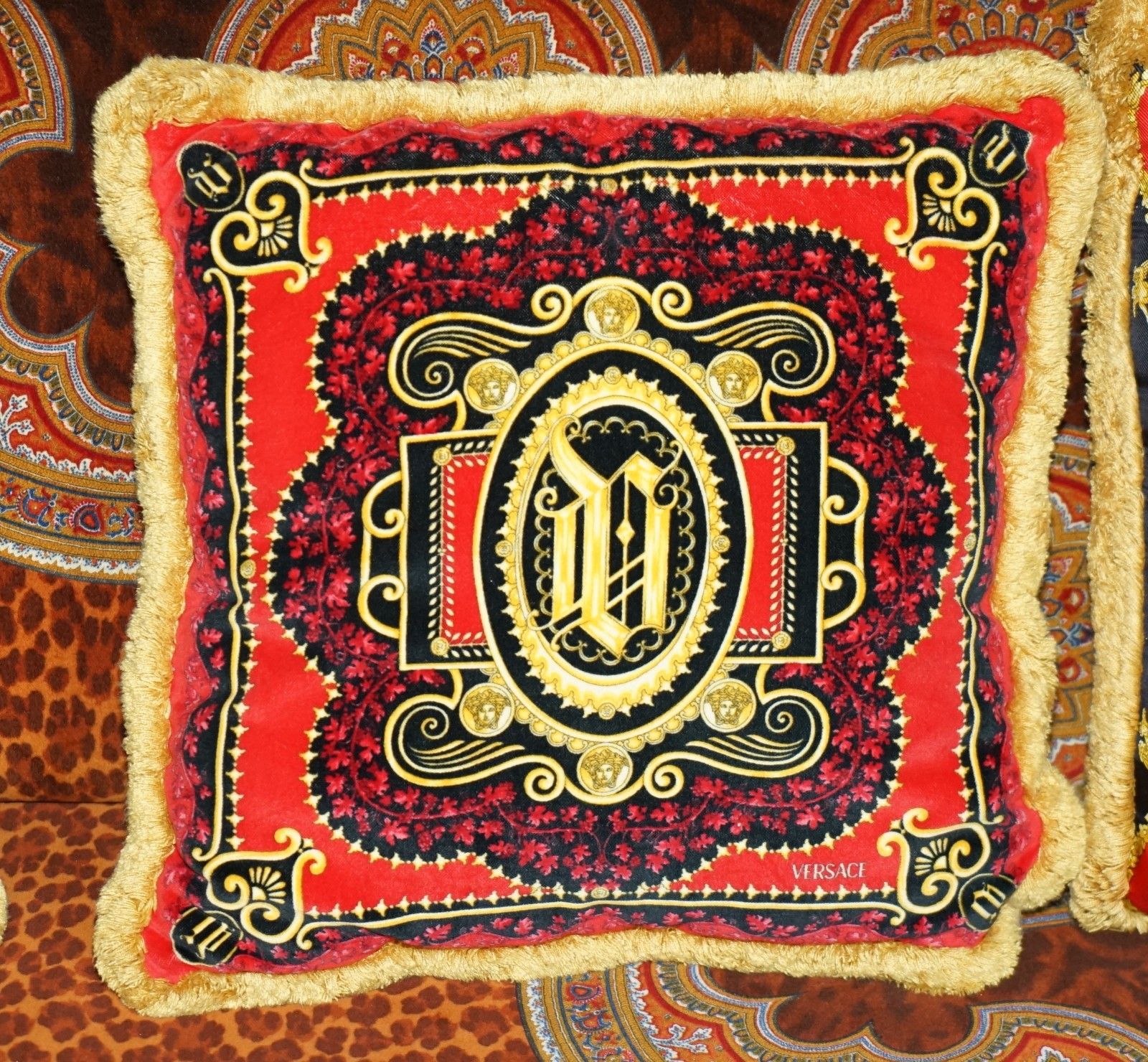 Textiles Three Rrp £2,250 Versace Italy 2003 Ilian Rachov Designed Silk Scatter Cushions photo