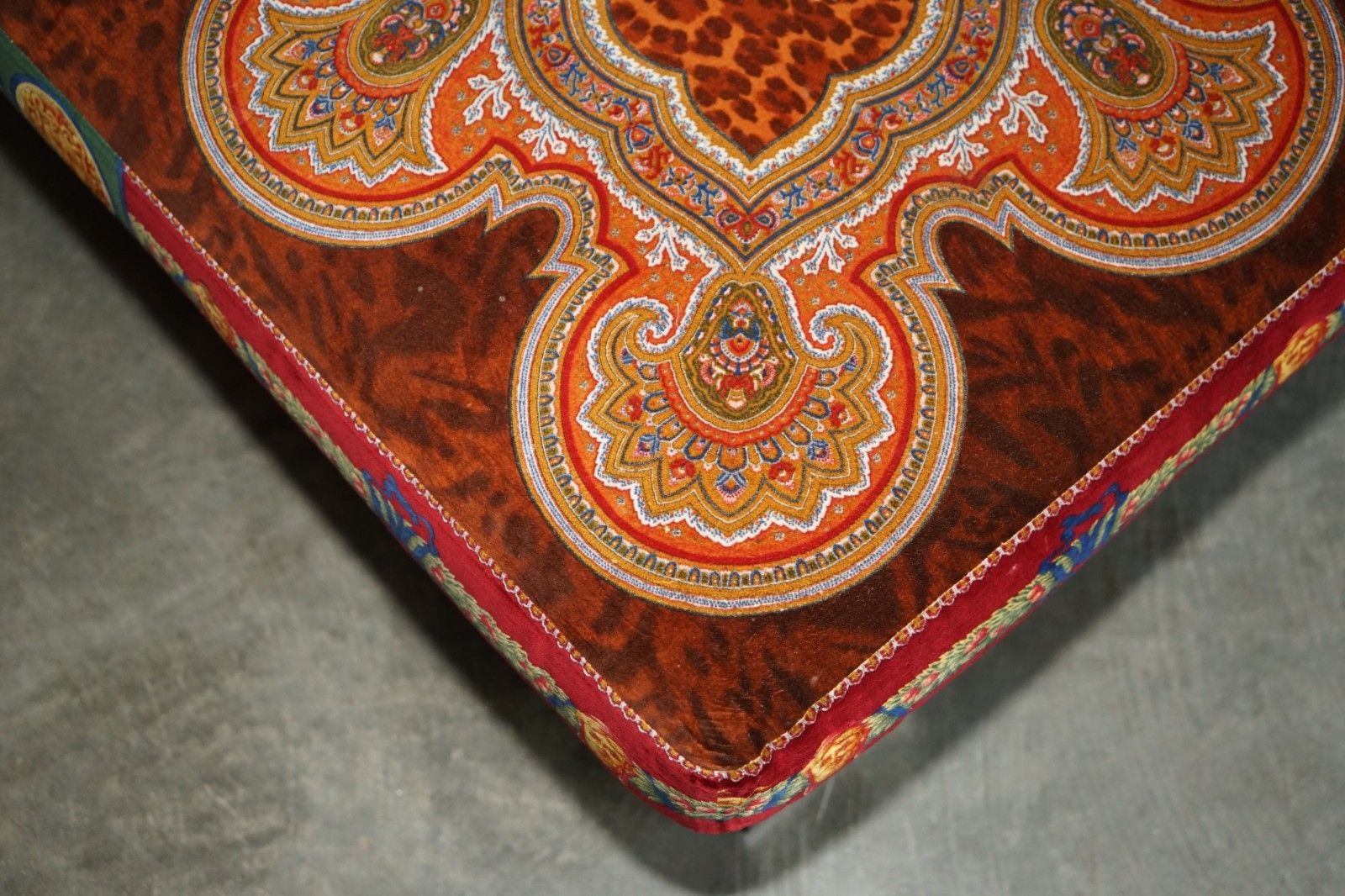 photo furniture £9,000 Versace Italy 2003 Ilian Rachov Designed Ottoman Footstool Part Of Suite
