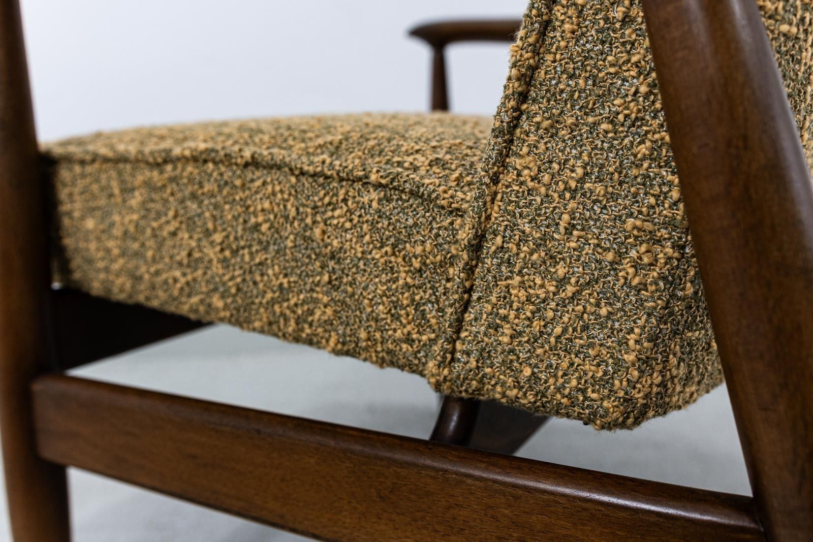 photo buy Mid Century Fauteuil Gfm 87 Van Juliusz Kędziorek, Kvadrat Bouclé, Polen, Jaren 1960