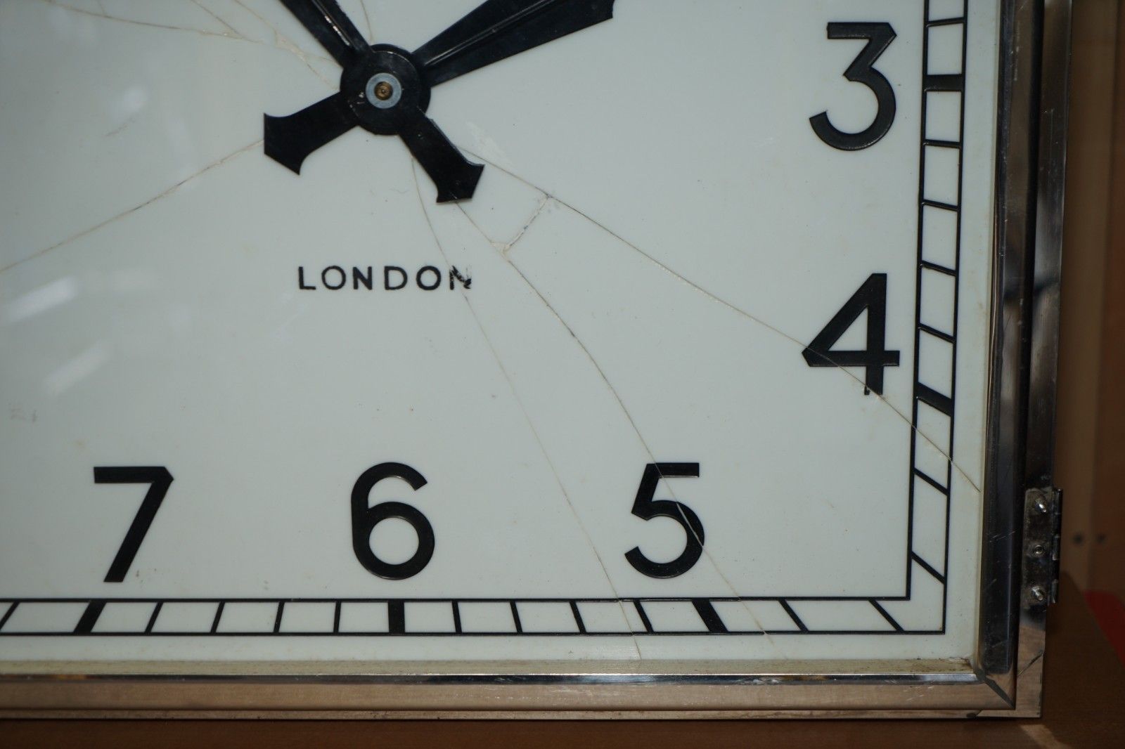 photo vinterior Huge 1920's Art Deco Chromium Plated Smiths Double Sided Ceiling Mounted Clock