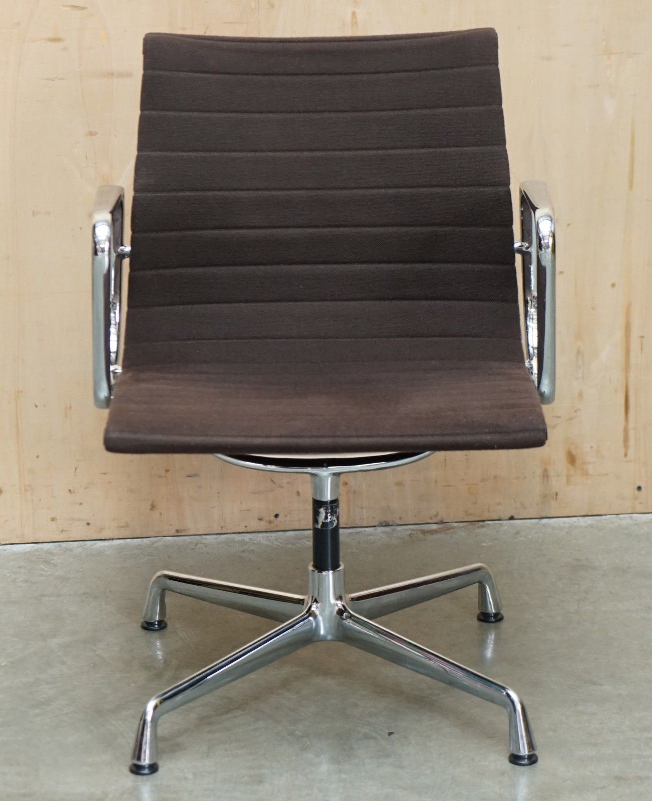 1 Of 3 Brown 1989 Vitra Eames Herman Miller Ea 108 Model Office Swivel Chairs photo for sale