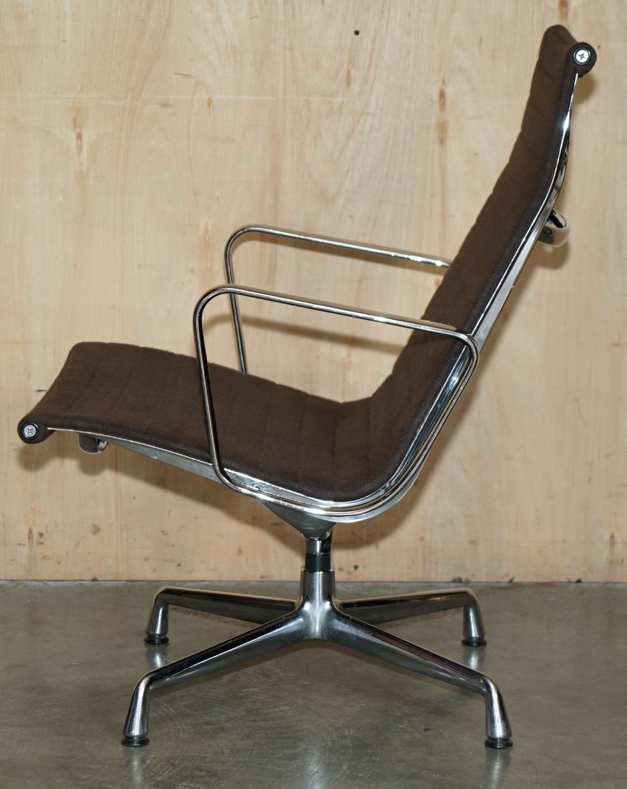 photo vinterior 1 Of 3 Brown 1987 Vitra Eames Herman Miller Ea 116 Model Office Swivel Chairs