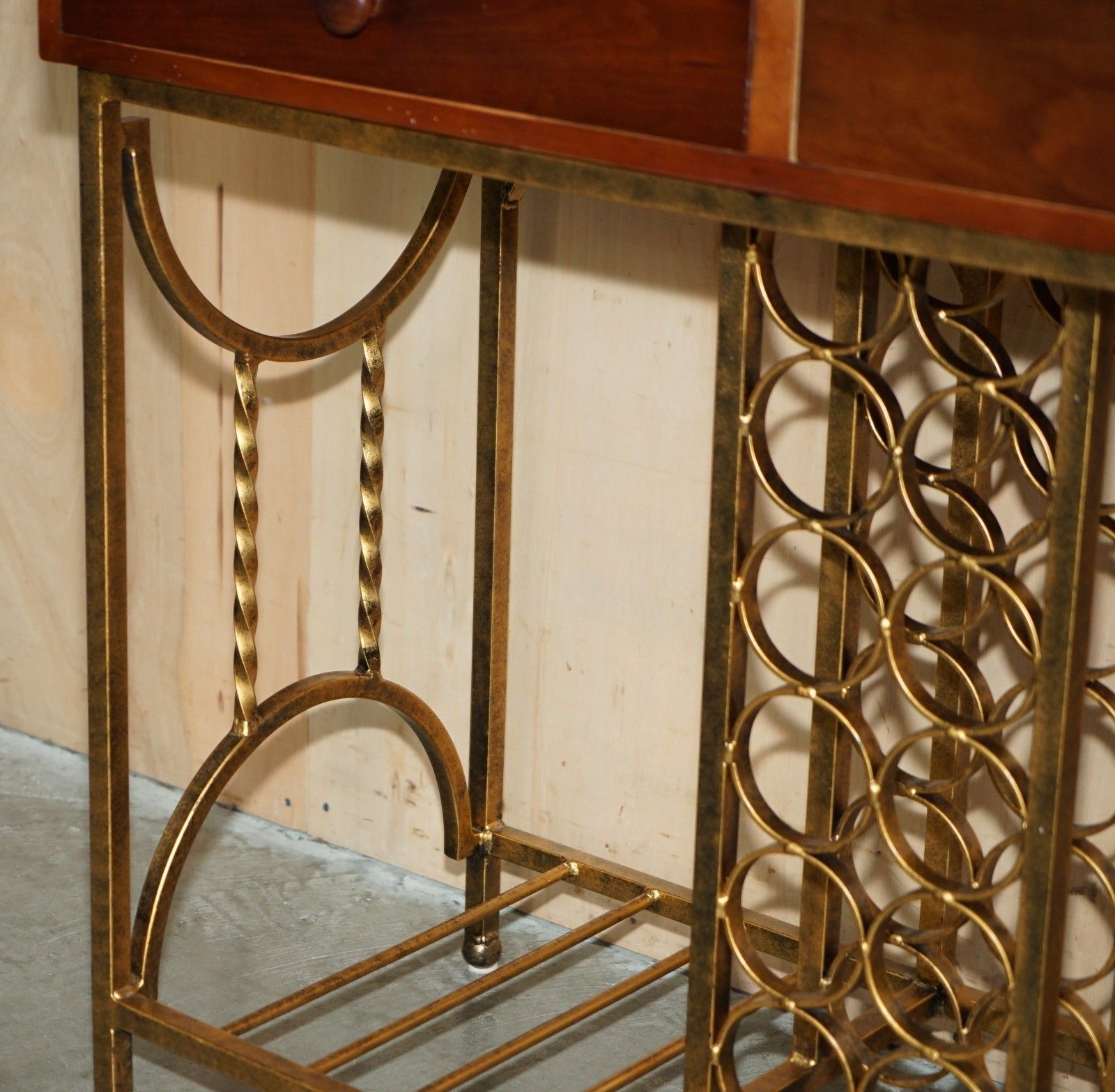 Stunning American Mid Century Modern Circa 1960's Mahogany & Brass Dry Bar photo vinterior