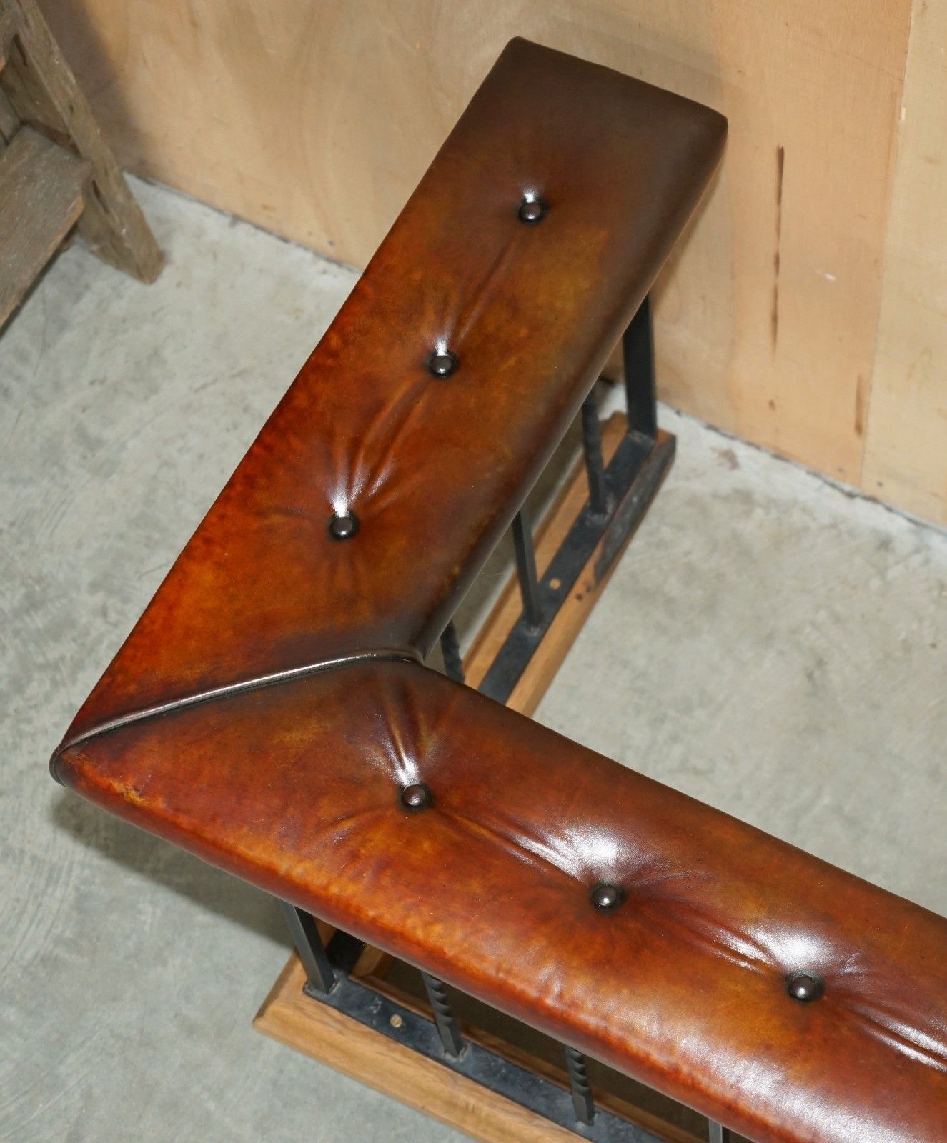 Home Fixtures Huge Museum Quality Victorian Whiskey Brown Leather Chesterfield Club Fender photo
