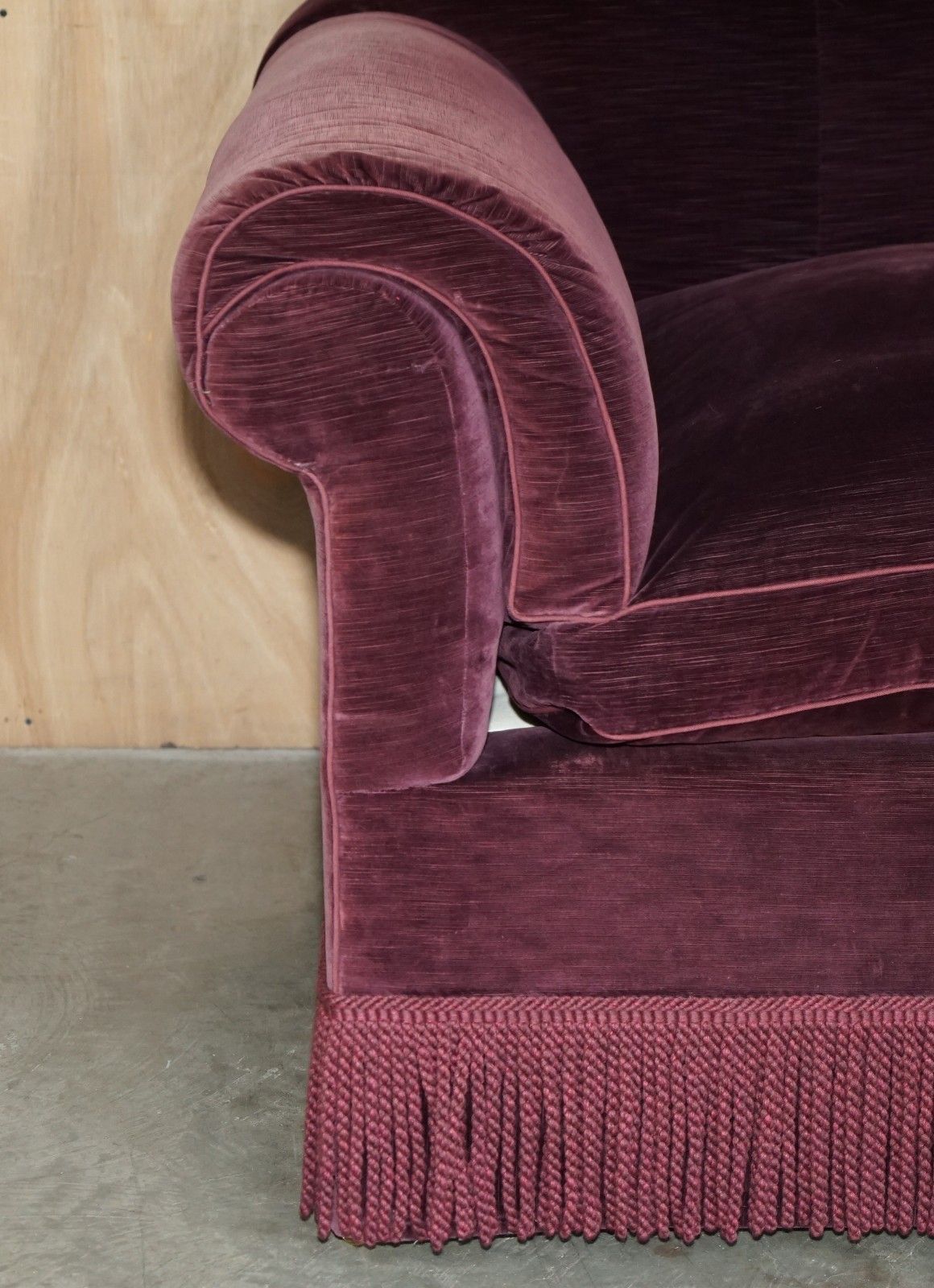 Massive Howard & Son's Wimbourne Three Seat Cushion Arm Sofa 257x122cm photo for sale