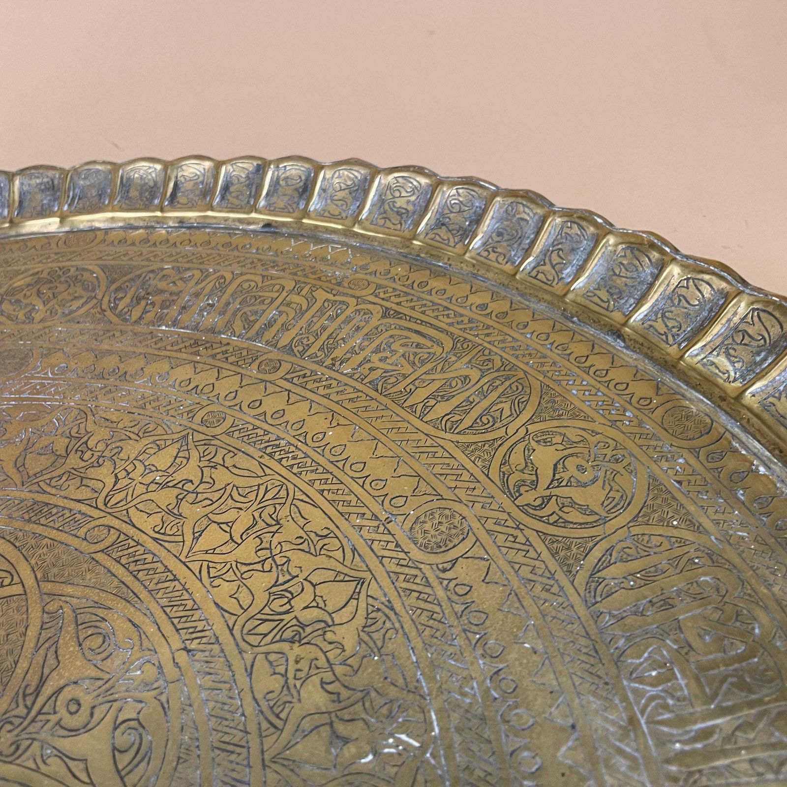 Indian Metal Gold Patterned Brass Tray 56.5cm Plate Asian Handmade Etched Intricate Decorative Pattern Scalloped Vintage Circular Antique photo vintage