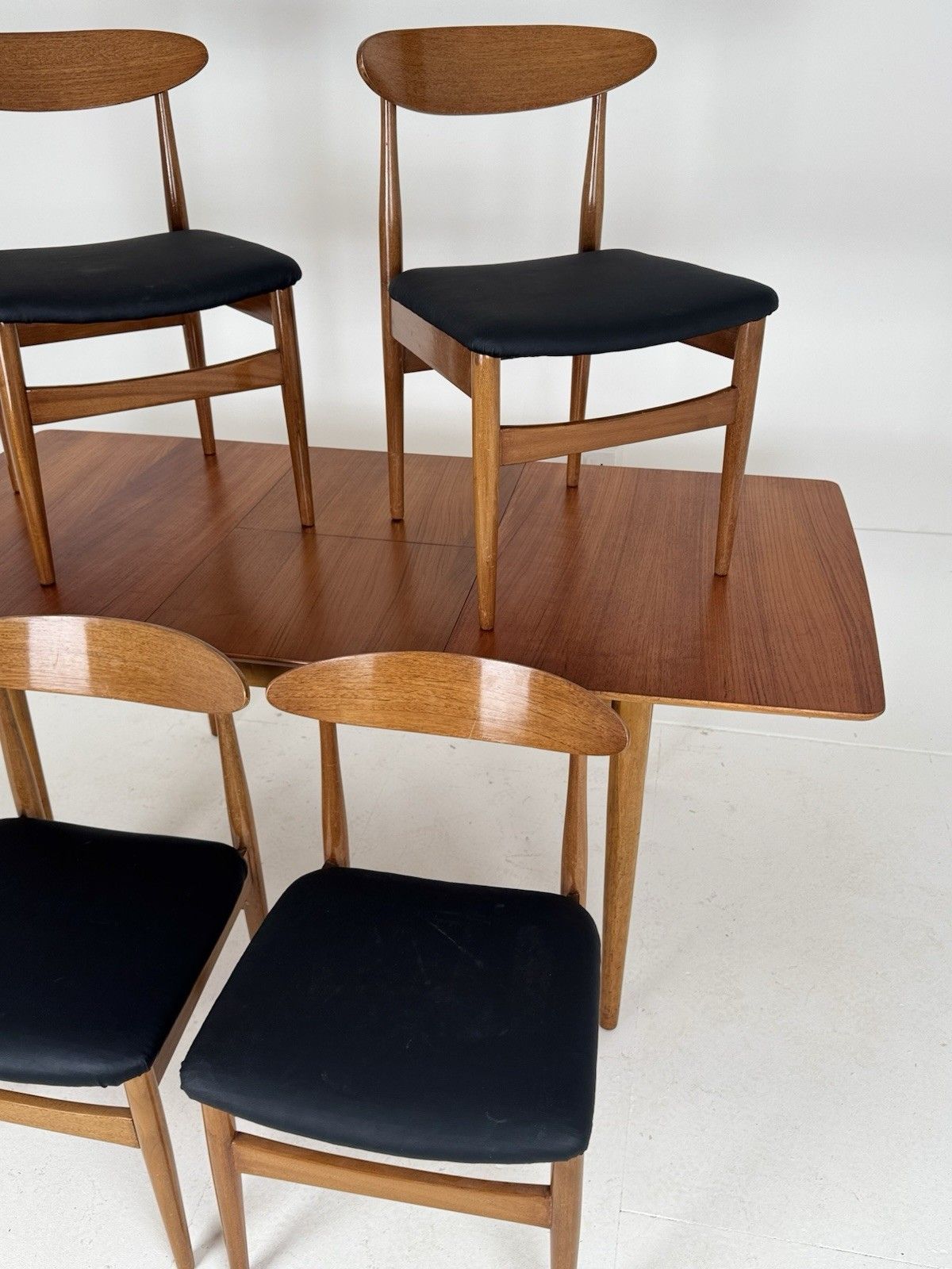 photo furniture Mid Century  Rectangle Extending Jentique Dining Table 4 Matched Chairs Teak Mcm