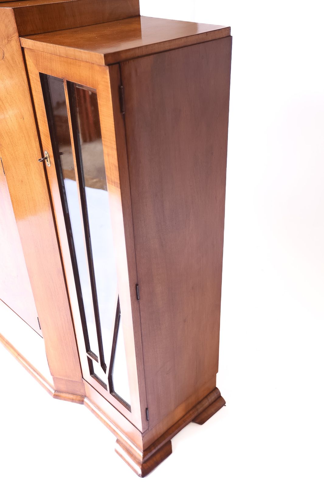 Art Deco Burr Walnut Cocktail / Display Cabinet photo vinterior