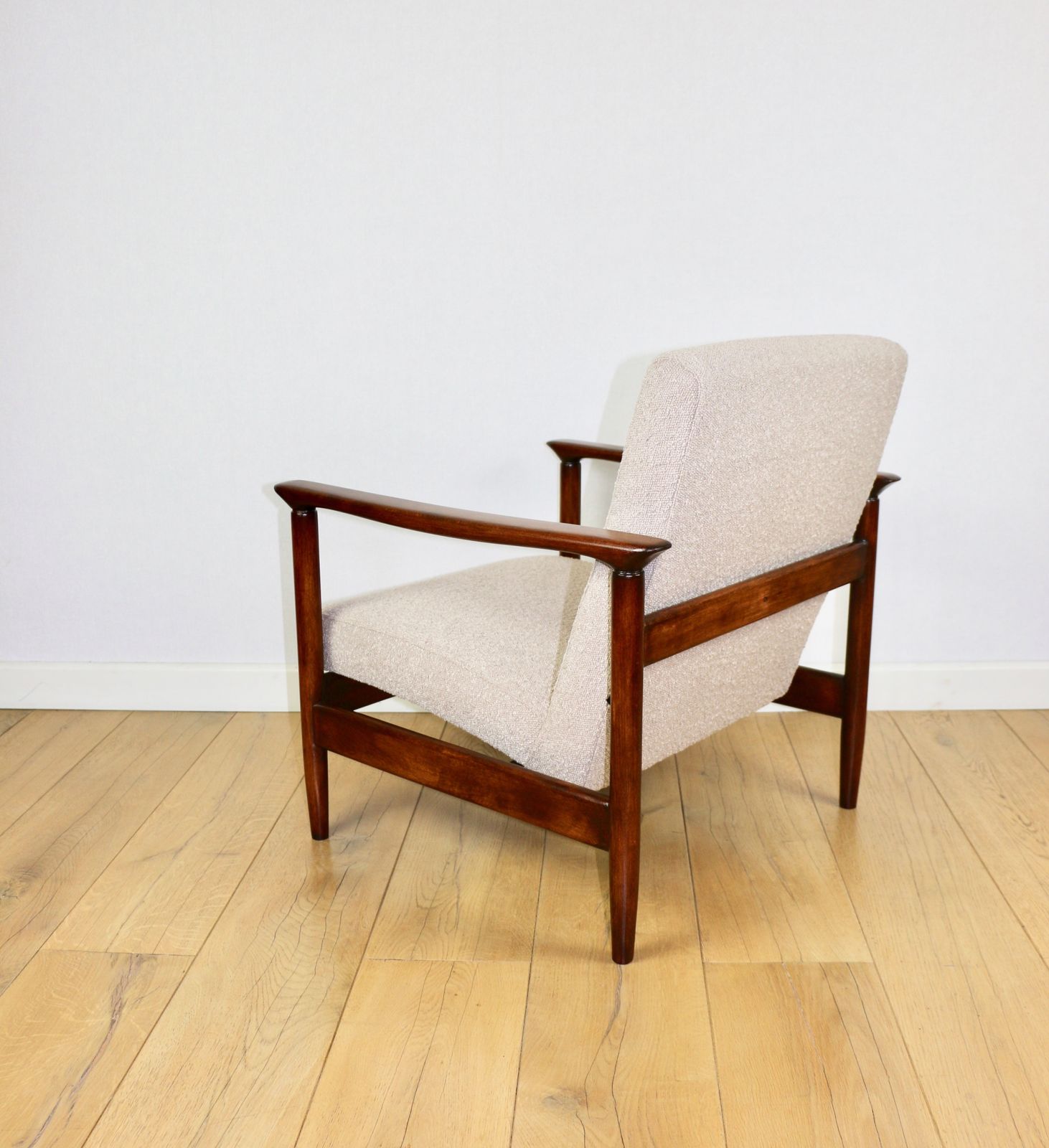Gfm 142 Armchair, Designed By Edmund Homa From The 1970s Beige Boucle Dark Wood   2 Pieces Available. photo Furniture