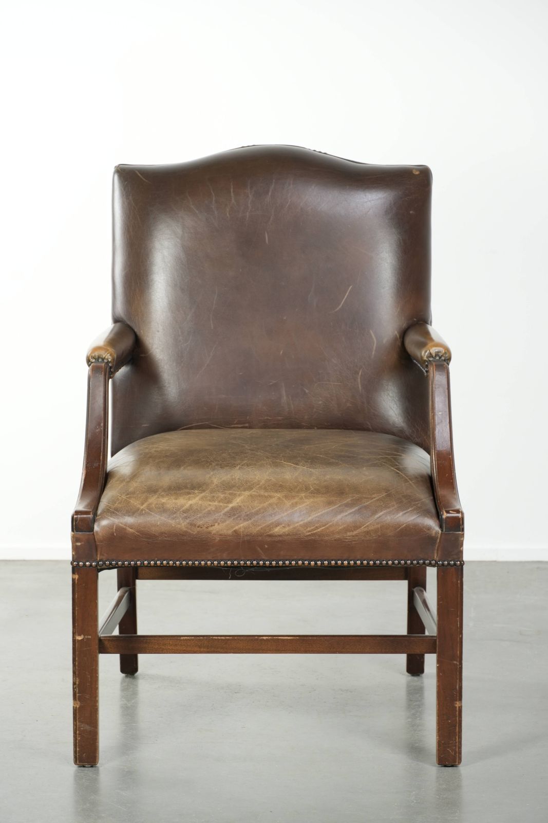 Beautiful Luxury Wooden And Cowhide Leather English Gainsborough Side/Desk/Chair With A Stunning Appearance photo furniture