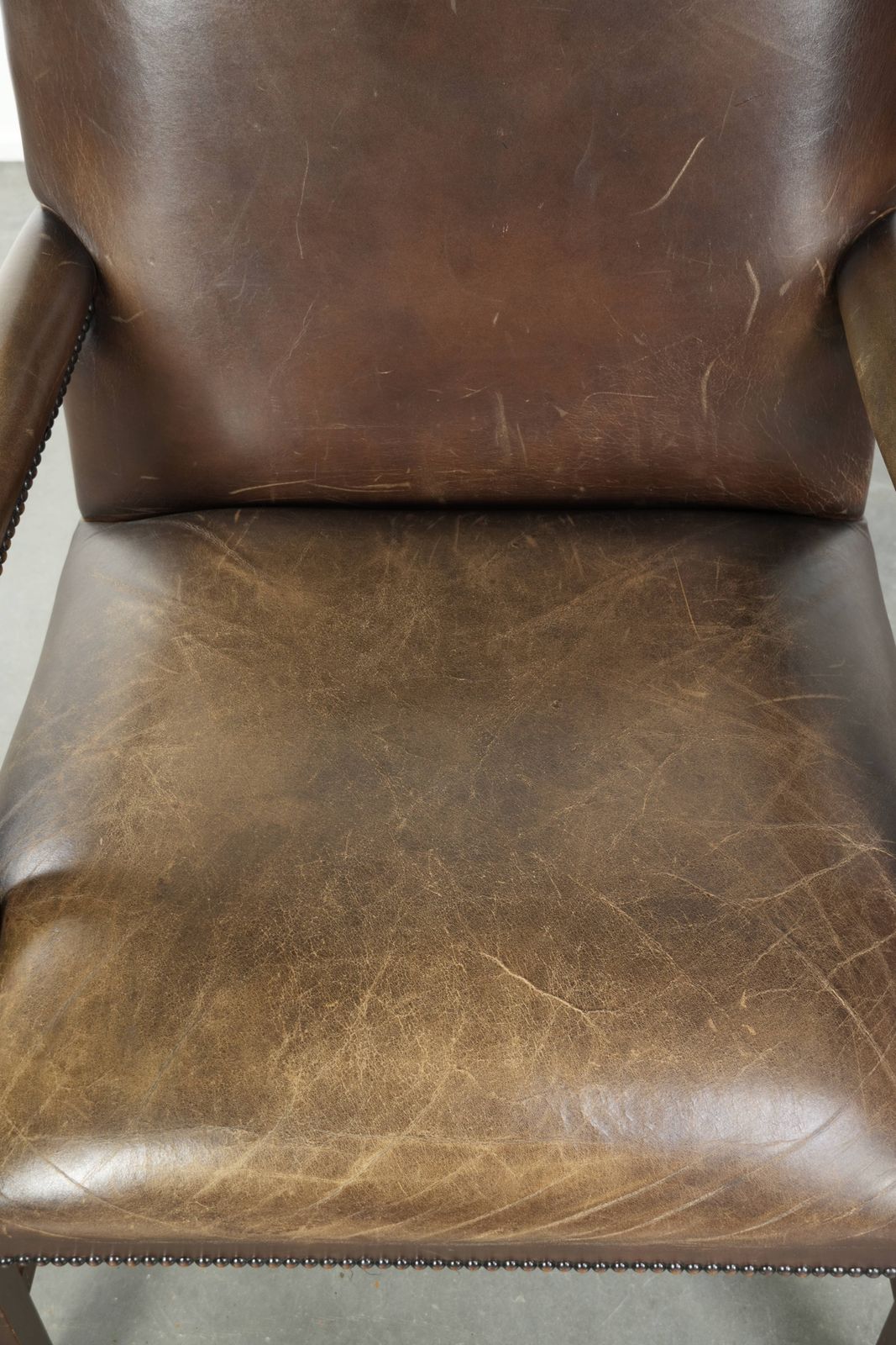 Beautiful Luxury Wooden And Cowhide Leather English Gainsborough Side/Desk/Chair With A Stunning Appearance photo vinterior