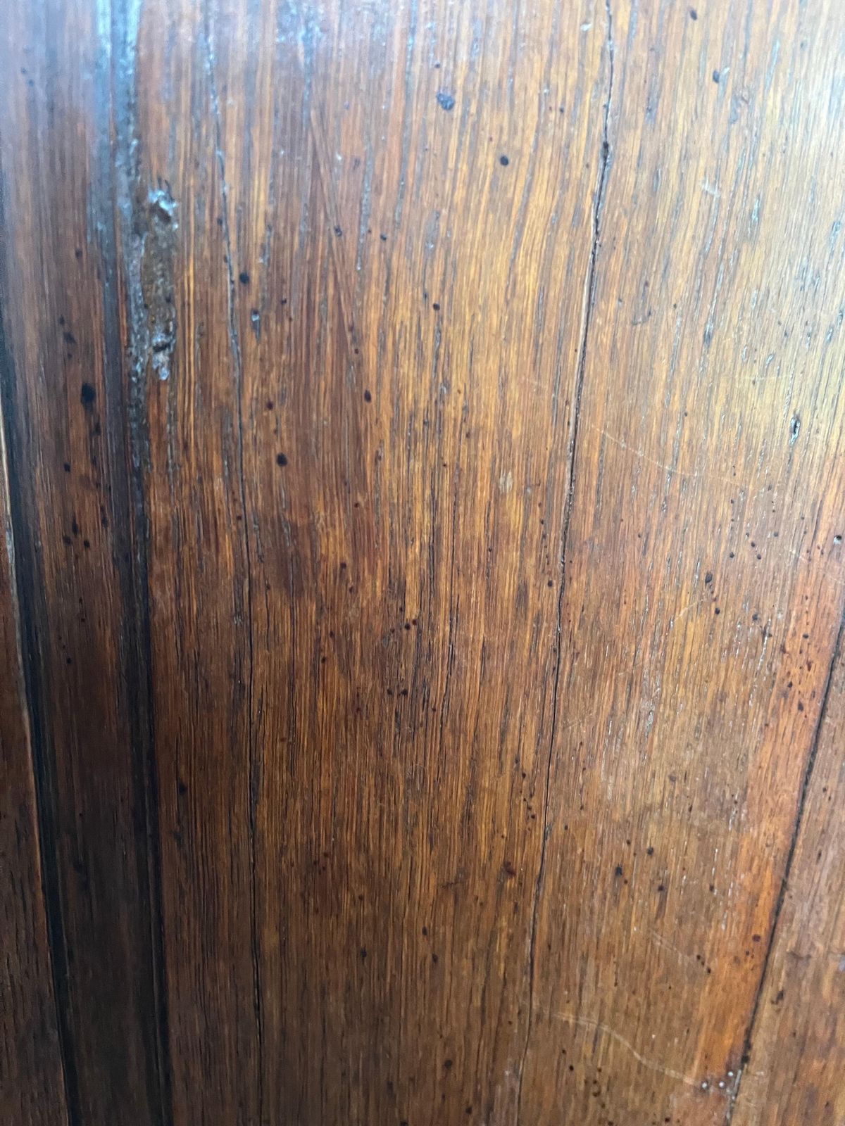 photo vinterior French Carved Oak Louis XVI Chest Of Drawers, Late 1700s