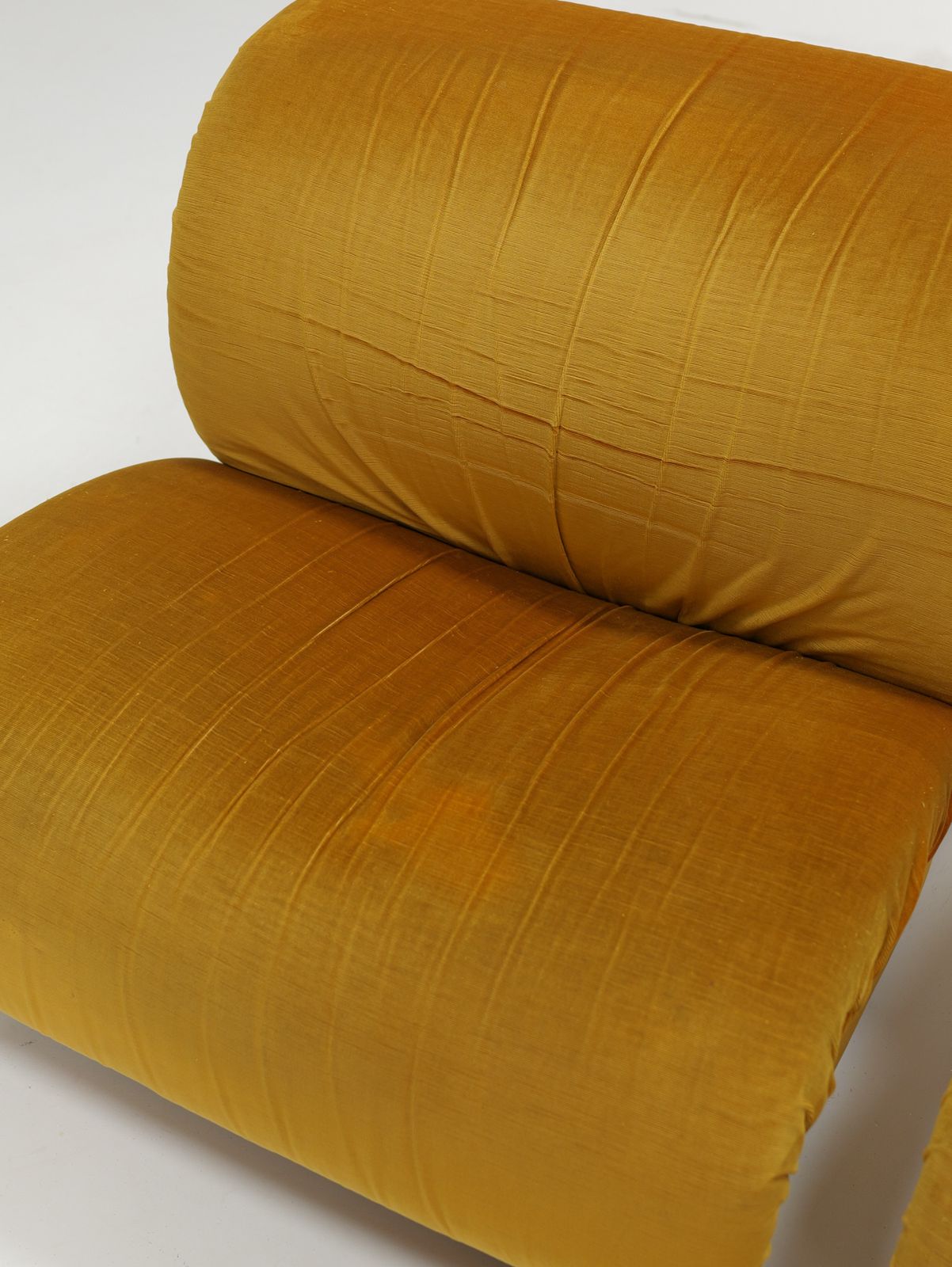 photo furniture Pair Of Doimo Salotti Lounge Chairs, 1970s