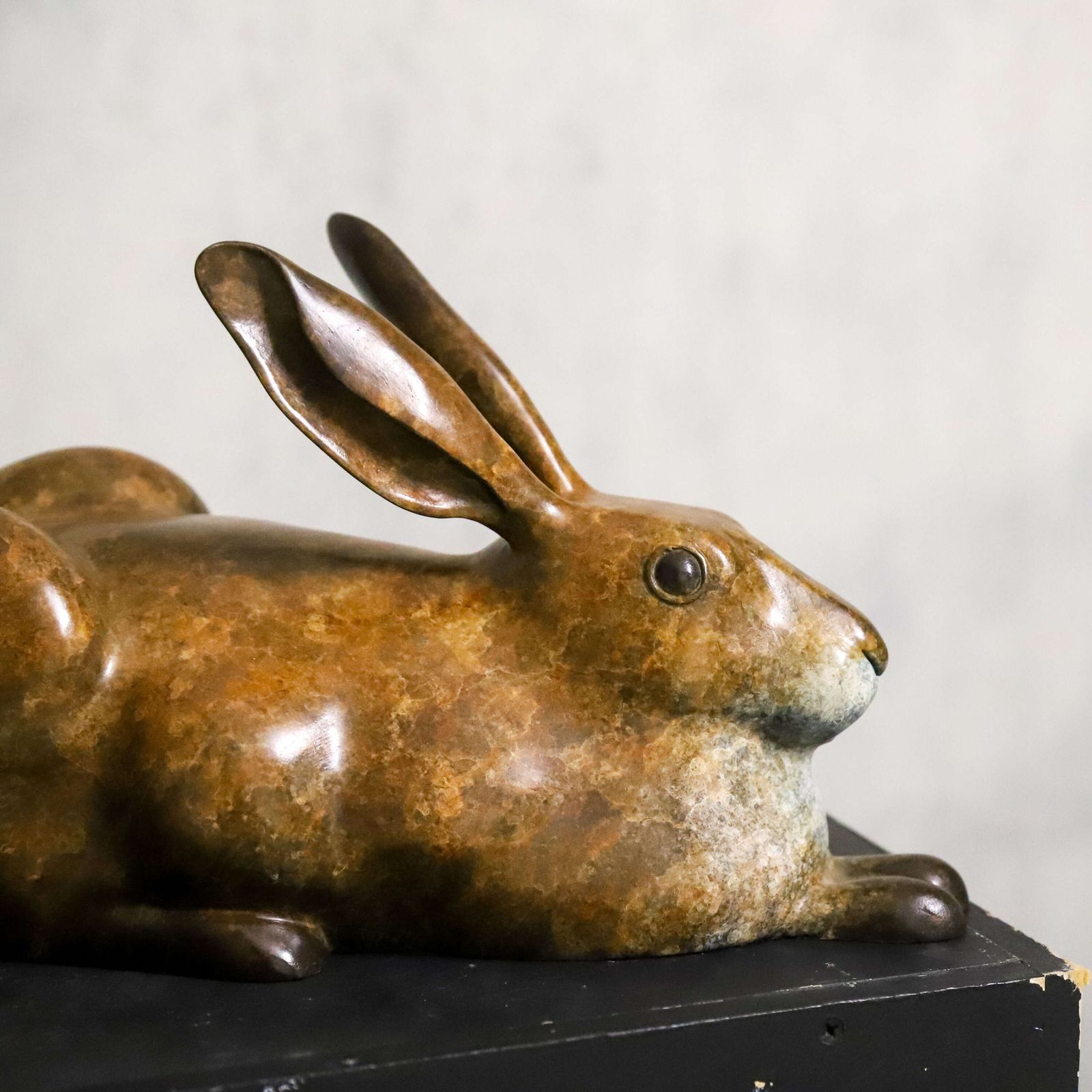“Taking It Easy” – Bronze Rabbit By Richard J. Smith, Artist’s Copy, Lost‑Wax Cast photo Art